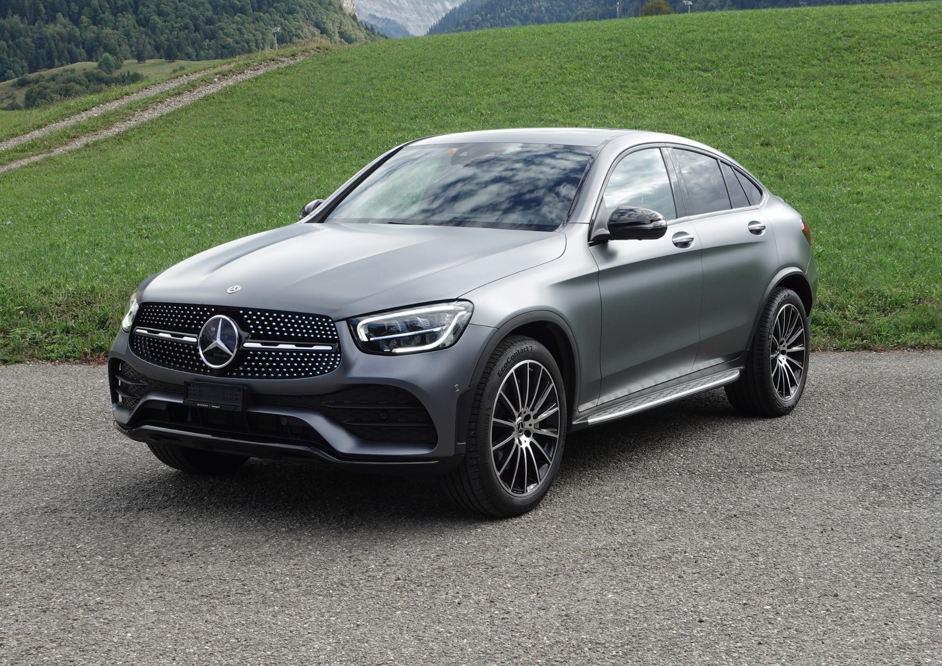 MERCEDES-BENZ GLC 200 AMG Line 4m