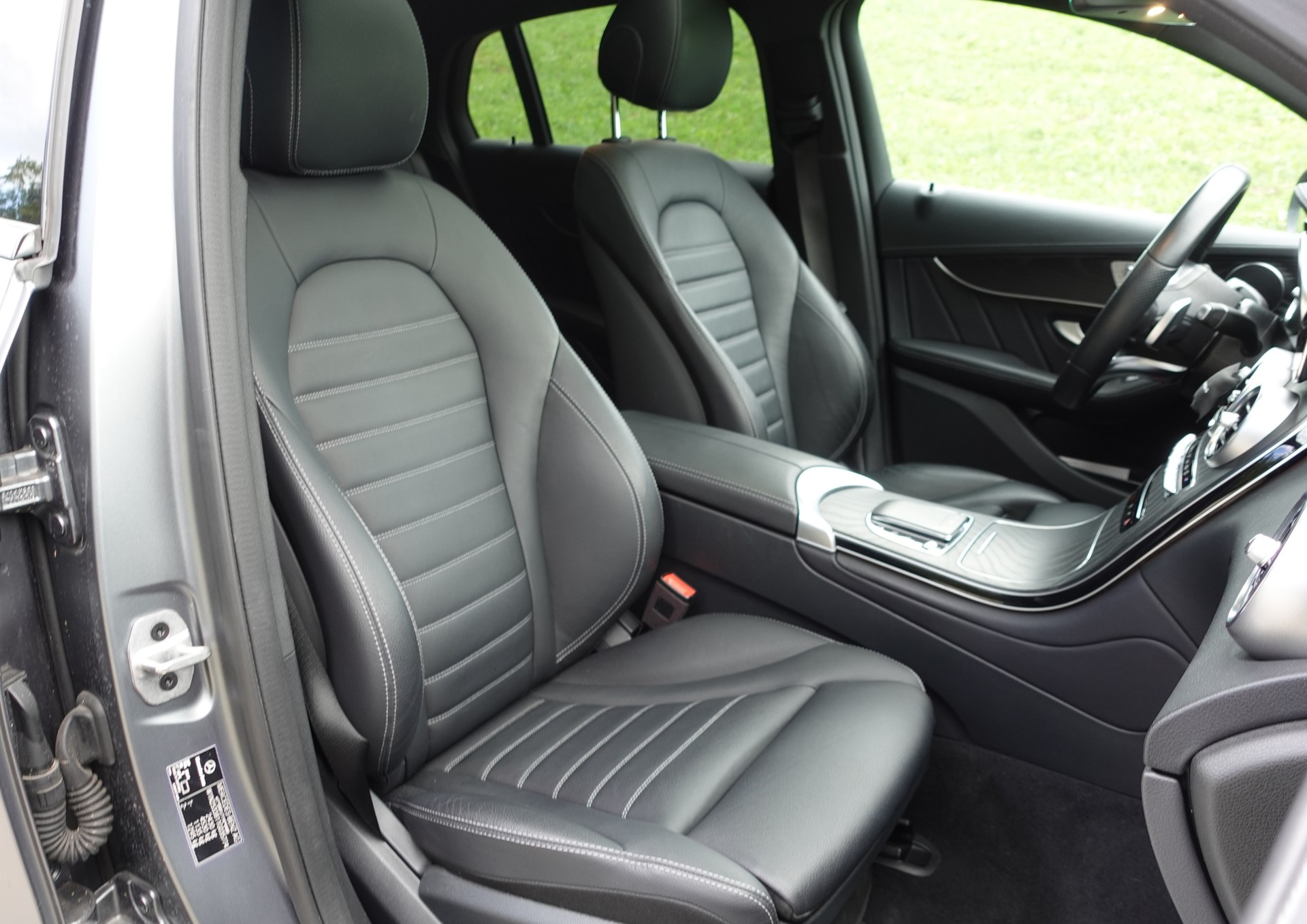 MERCEDES-BENZ GLC 200 AMG Line 4m-image-10