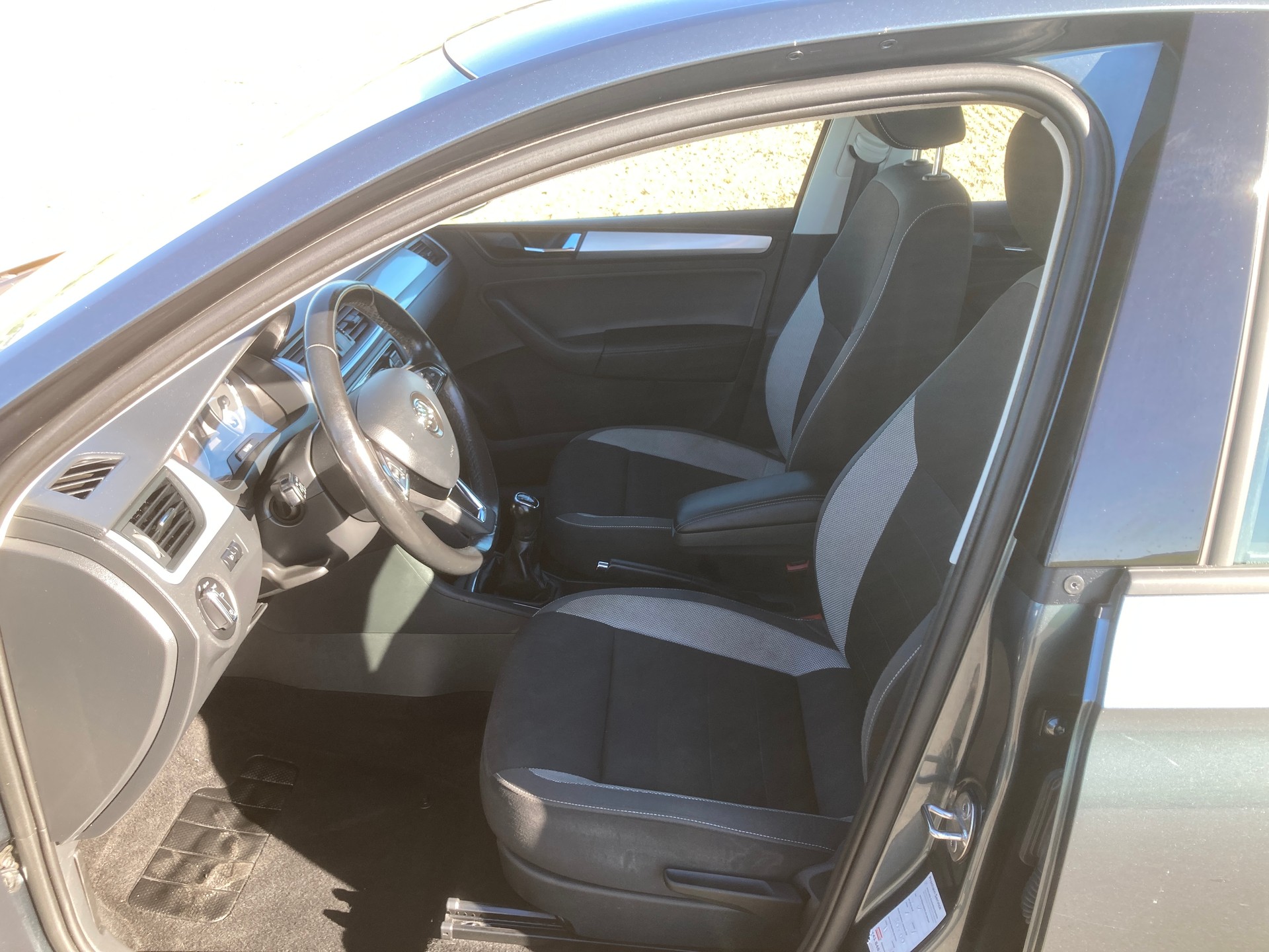 SKODA Rapid Spaceback 1.0 TSI Swiss Line-image-8