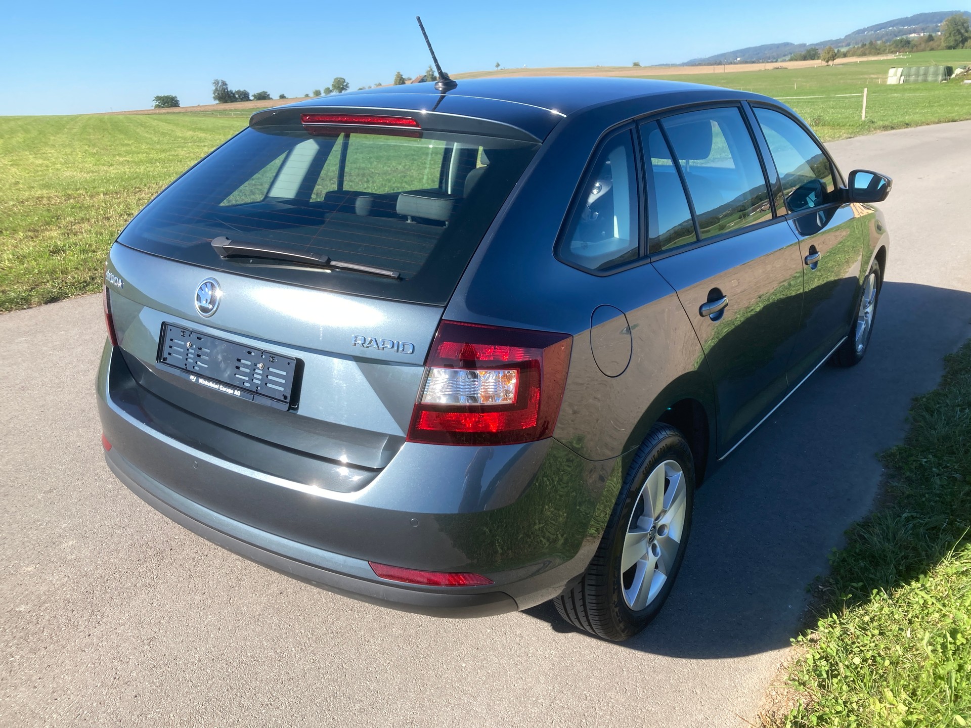 SKODA Rapid Spaceback 1.0 TSI Swiss Line-image-2