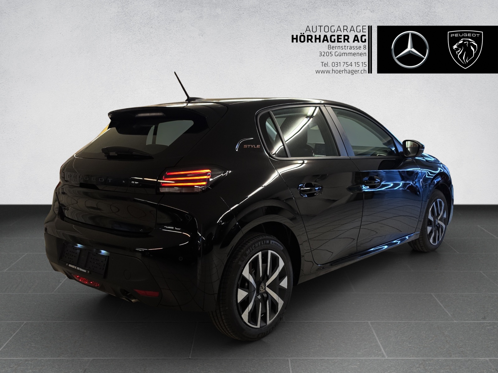 PEUGEOT 208 1.2 PureTech Style-showroom-element-2