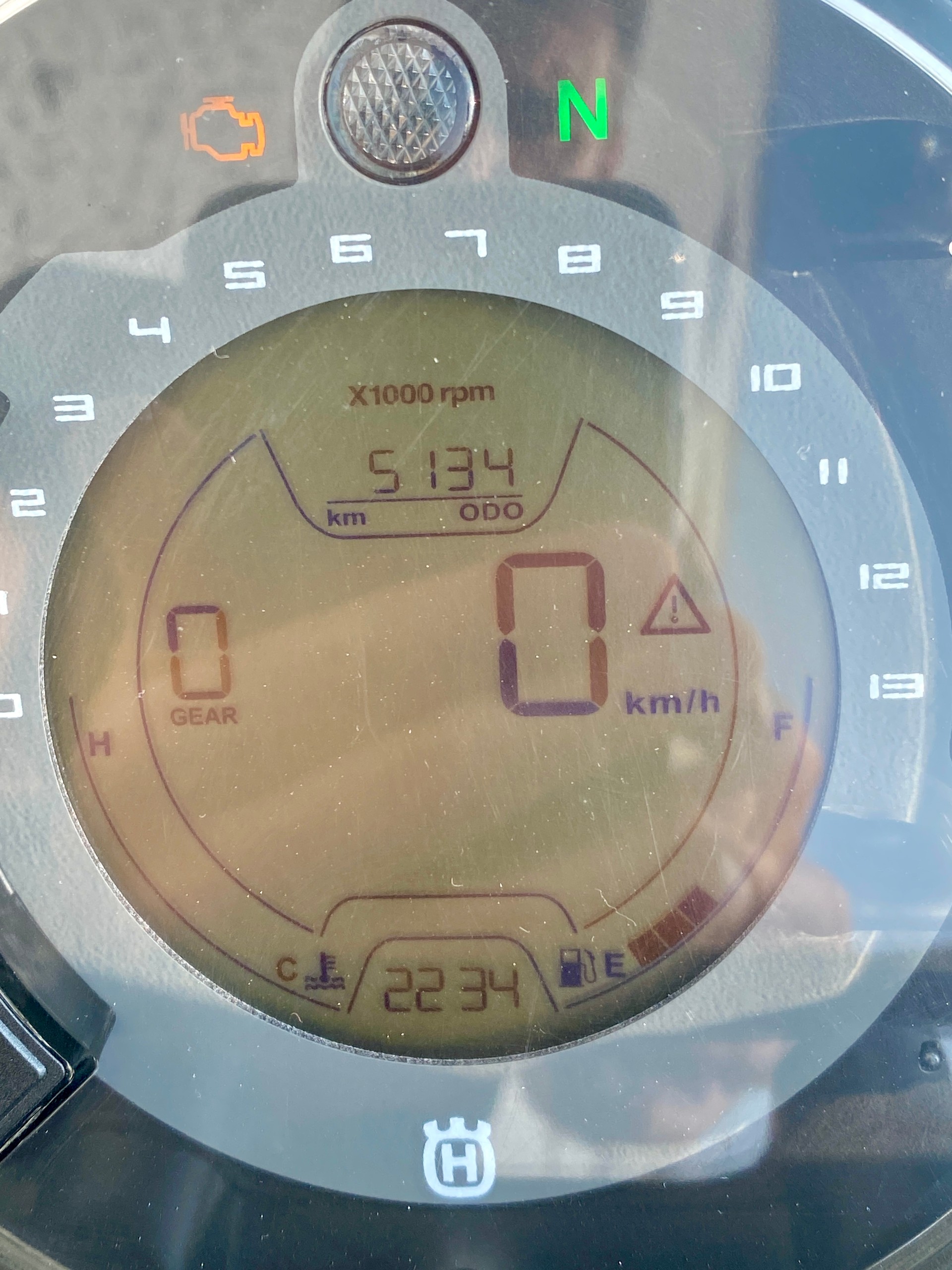HUSQVARNA Svartpilen 401-image-4