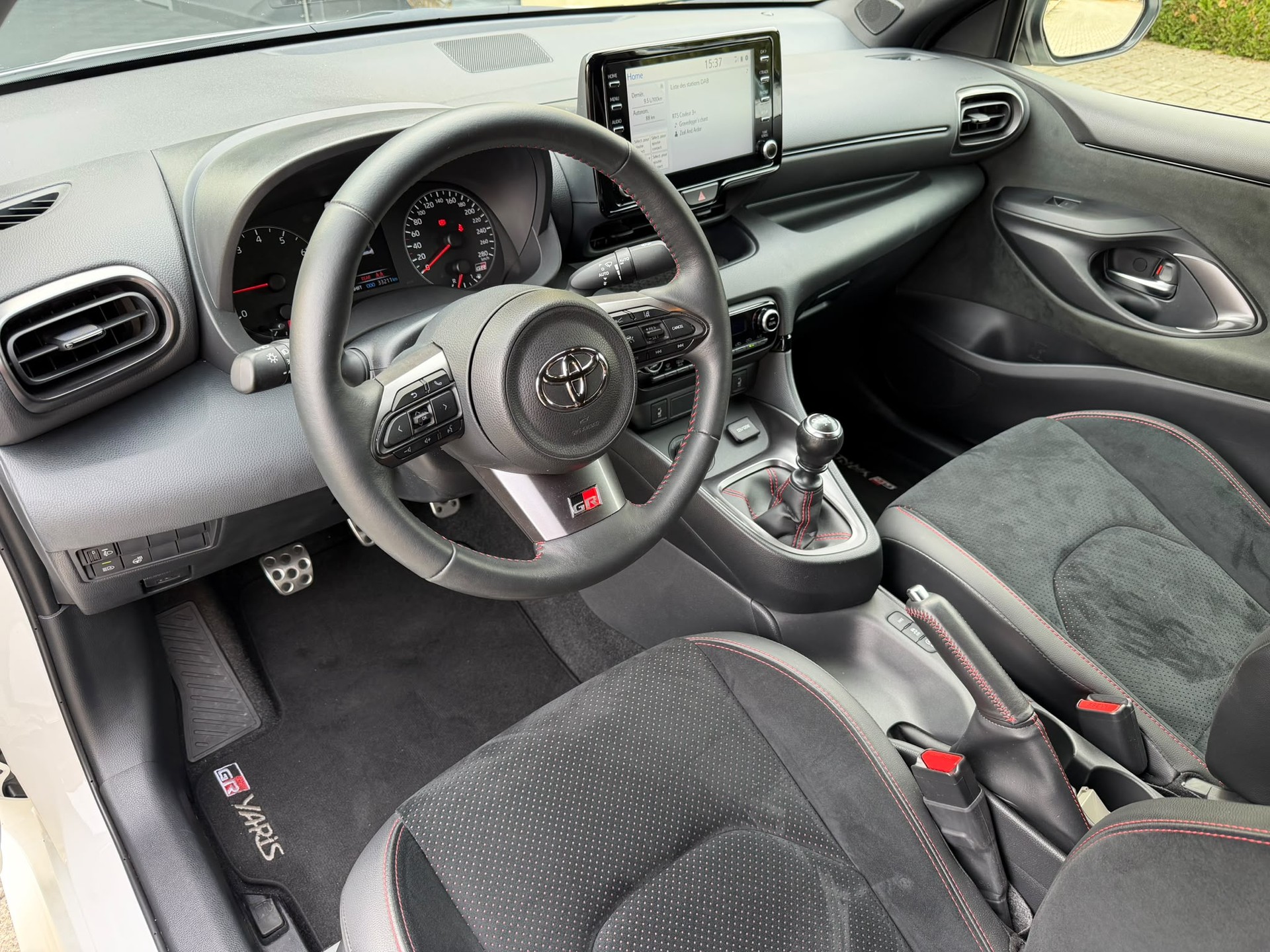 TOYOTA Yaris 1.6 GR Sport * Milltek Exhaust * H&R * Wheels Tomasson Superlight *-showroom-element-1