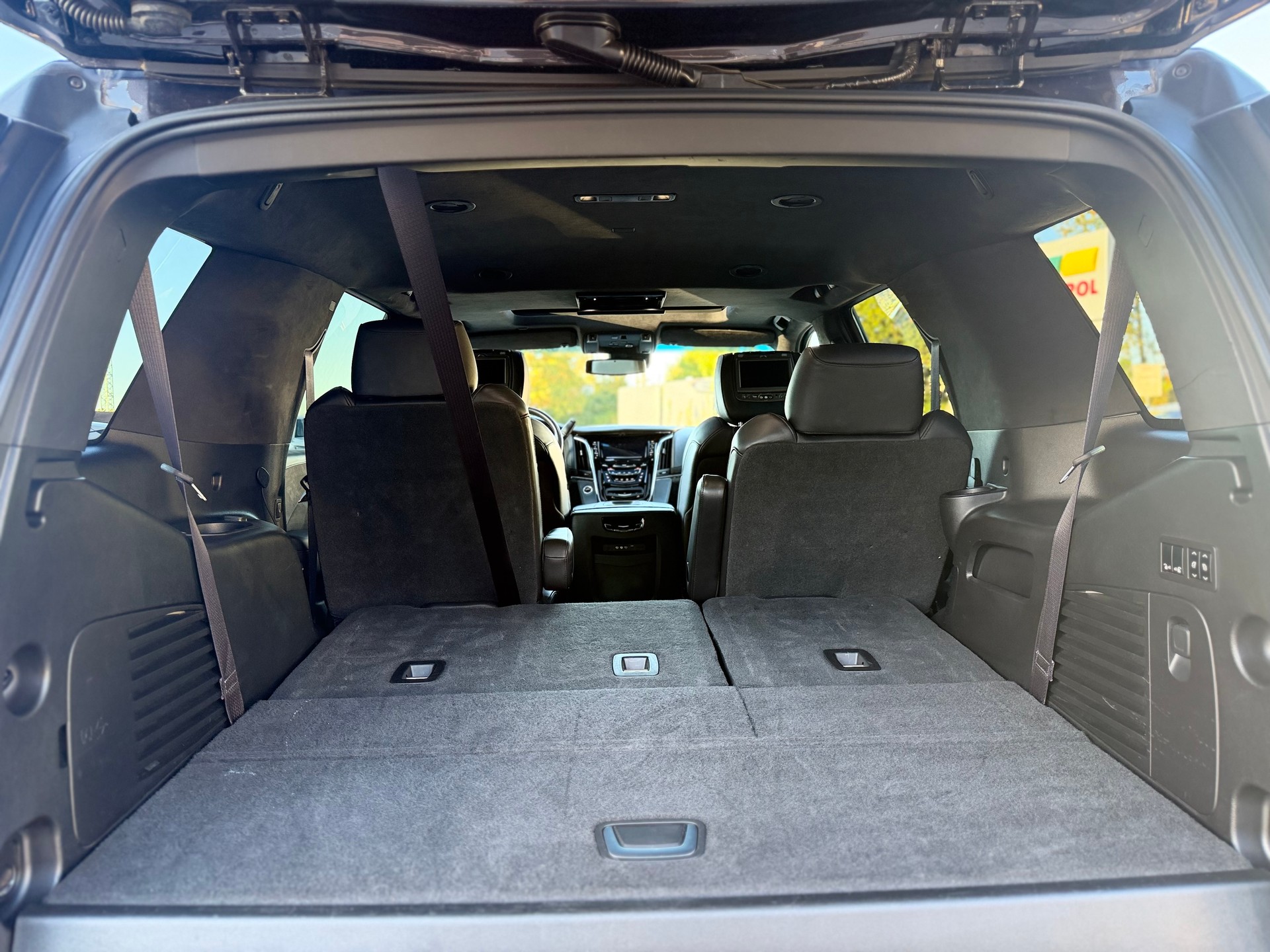 CADILLAC Escalade 6.2 Platinum Automatic-image-16