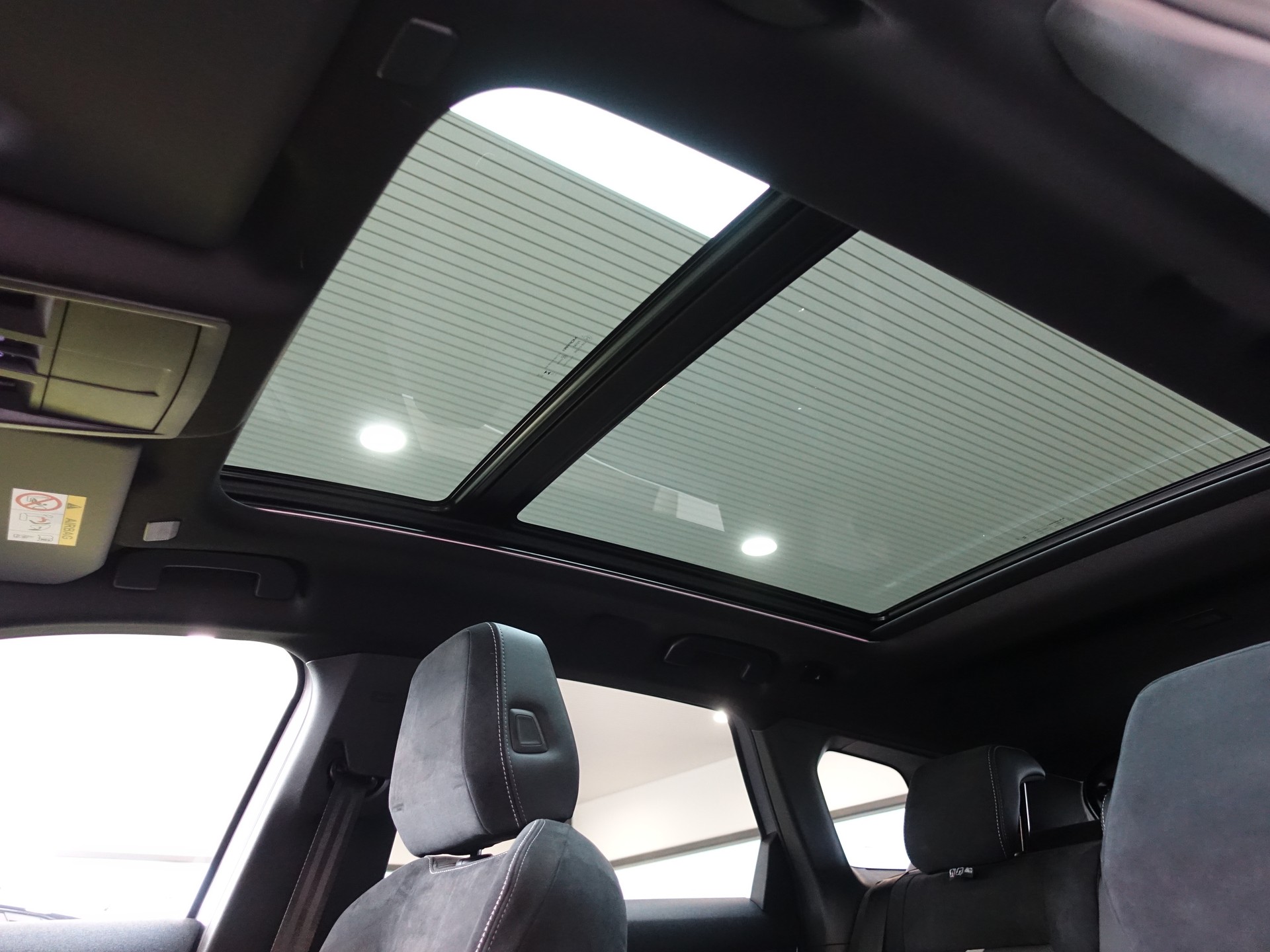 OPEL Grandland El. 73kWh Ultimate 4x4 8JAHRE GARANTIE-image-29