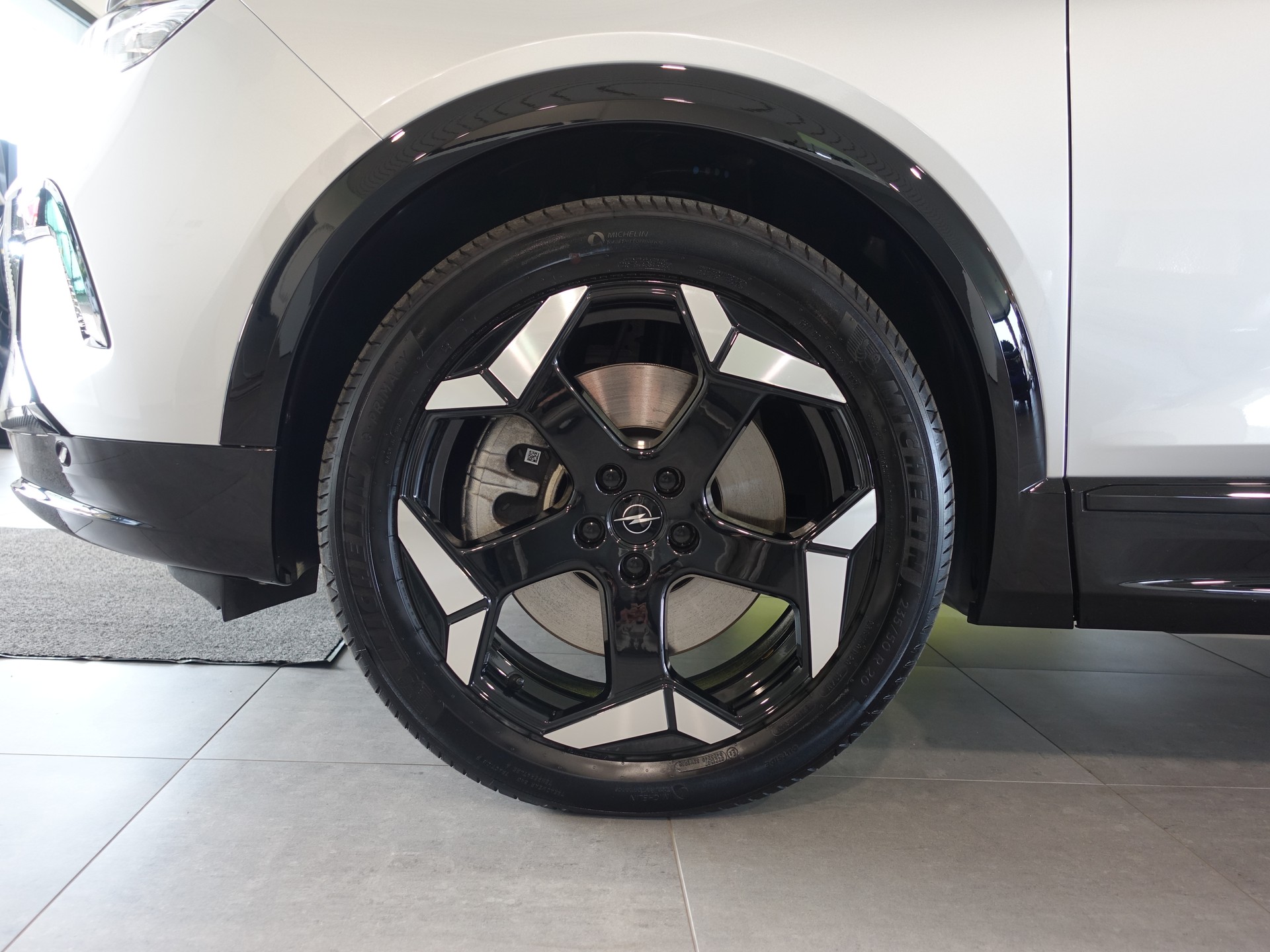OPEL Grandland El. 73kWh Ultimate 4x4 8JAHRE GARANTIE-image-19