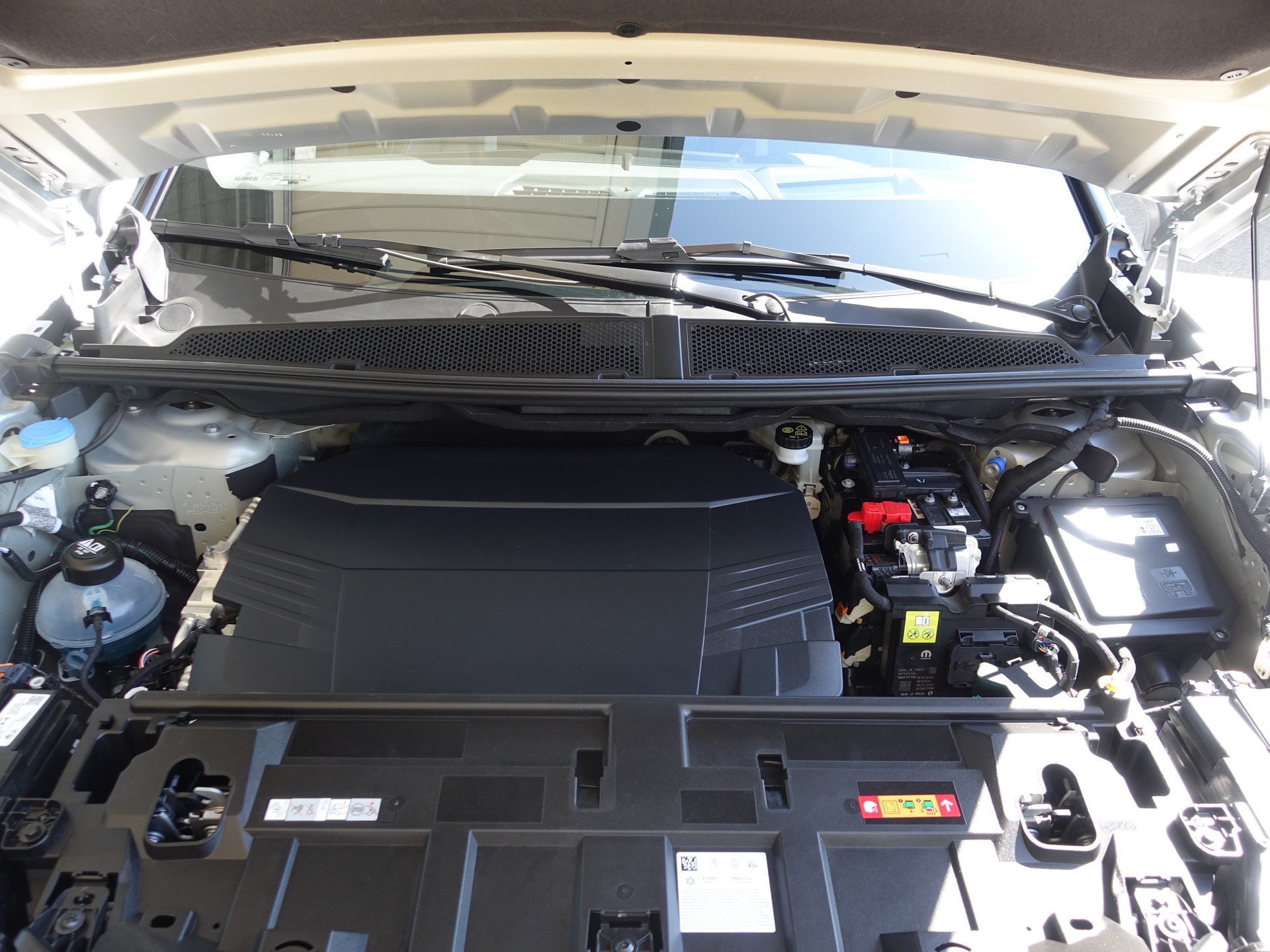 OPEL Grandland El. 73kWh Ultimate 4x4 8JAHRE GARANTIE-image-10