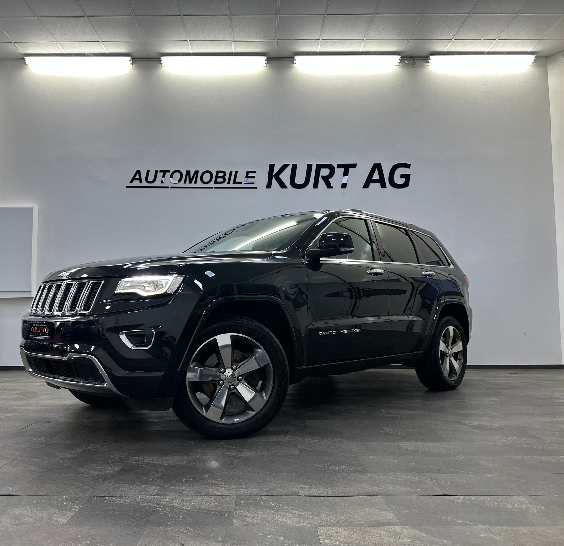 JEEP Grand Cherokee 3.0 CRD Overland Automatic-showroom-element-1