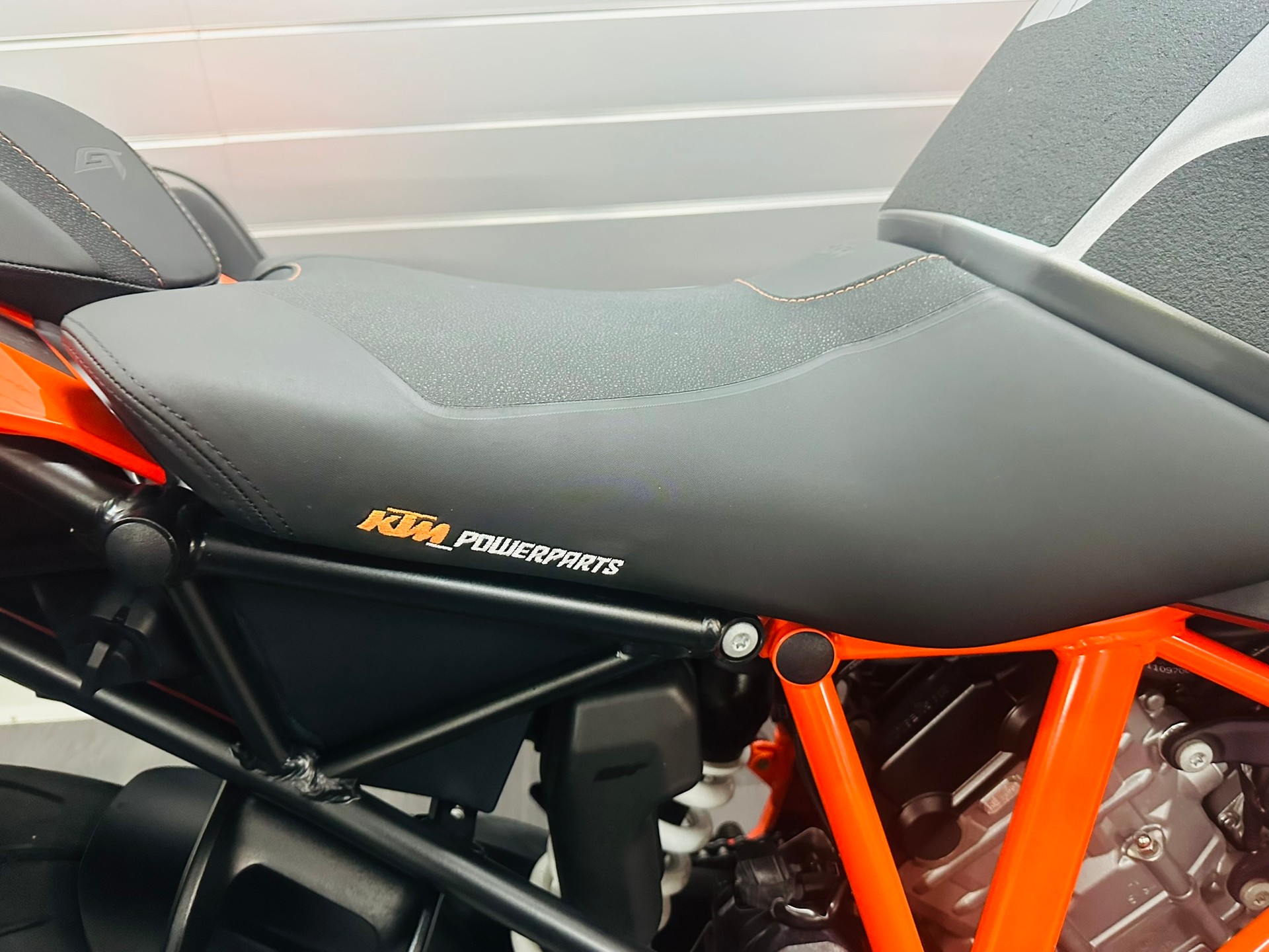 KTM 1290 Super Duke GT-image-6