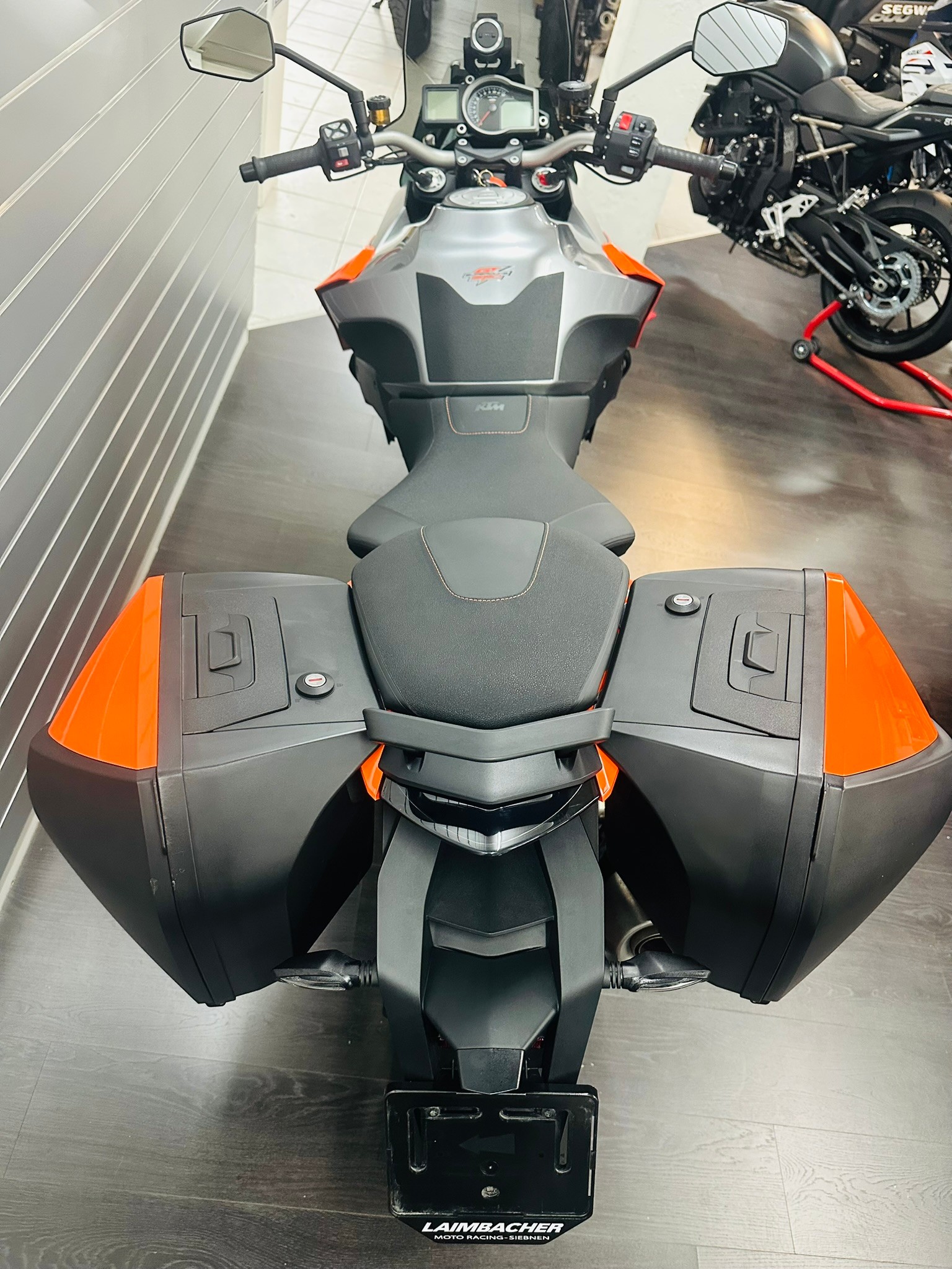 KTM 1290 Super Duke GT-image-5