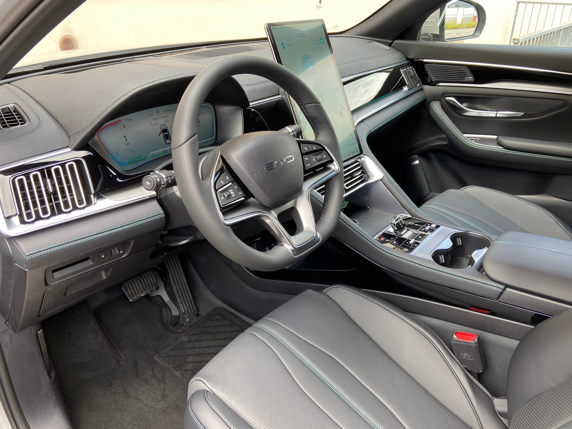 BYD Seal U DM-i Design AWD-image-5