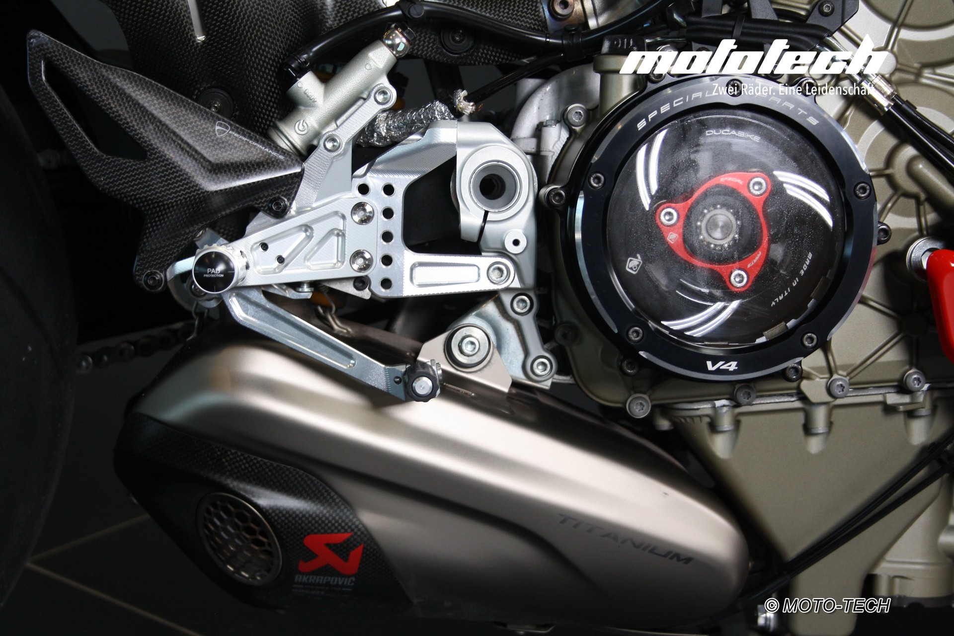DUCATI Streetfighter V4 S-image-10
