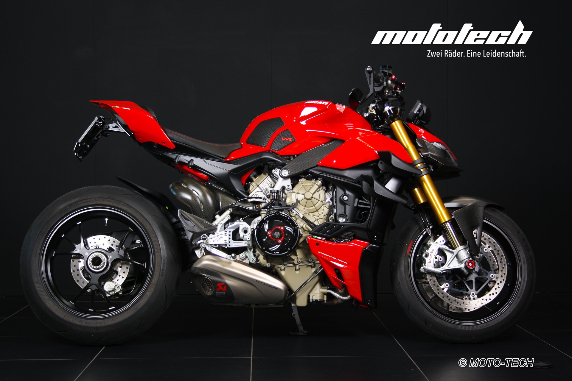 DUCATI Streetfighter V4 S-image-1