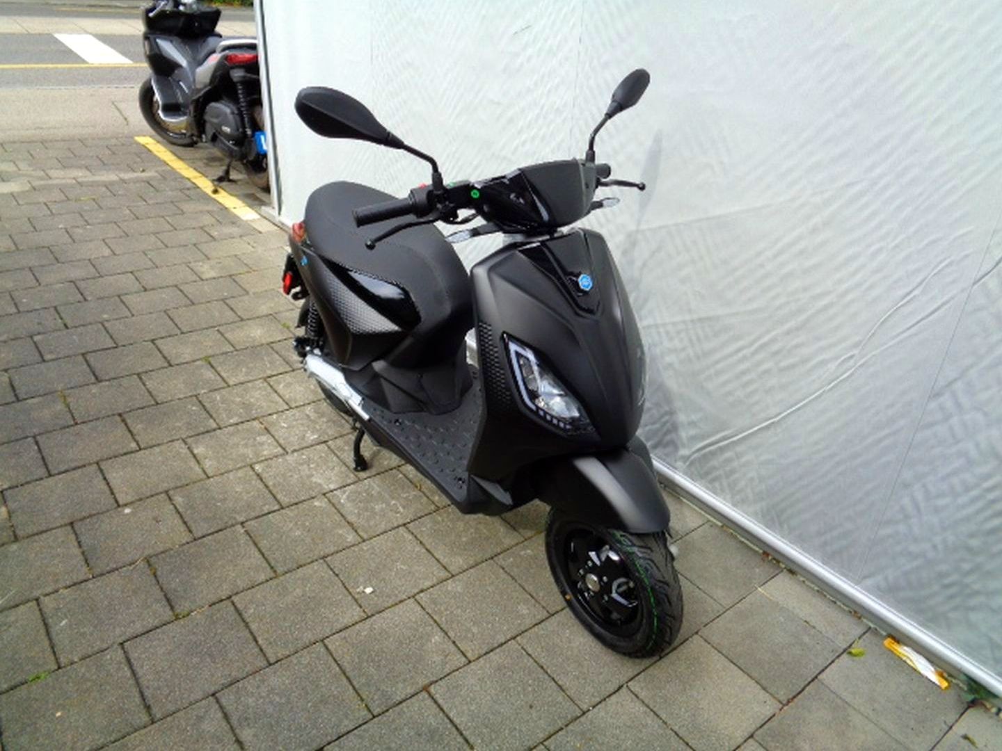PIAGGIO P1-image-2