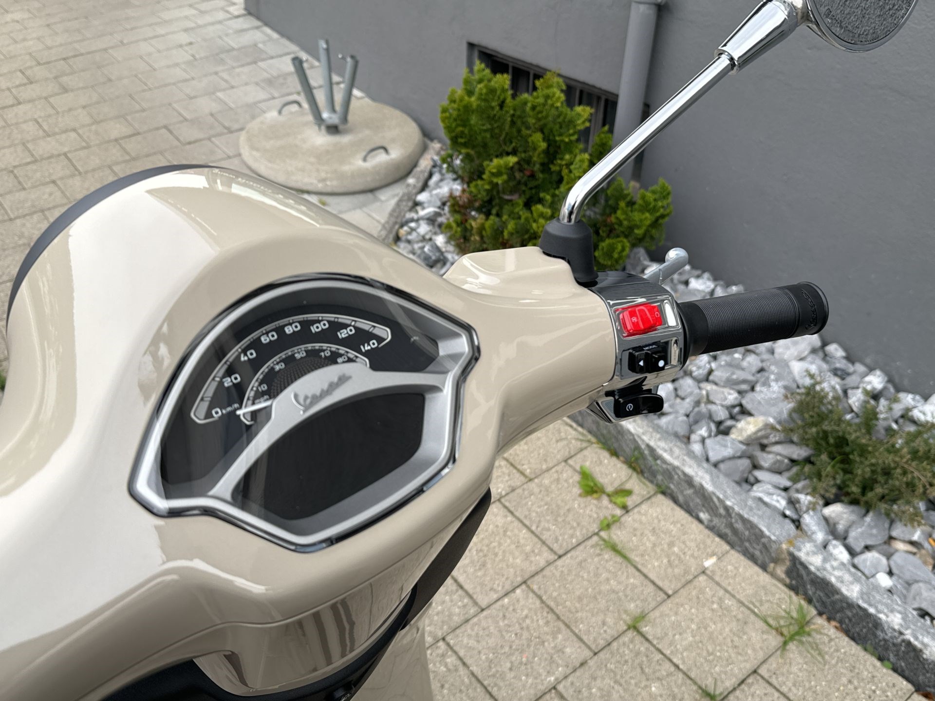 PIAGGIO Vespa Primavera 125 Sport ABS E5+-image-4
