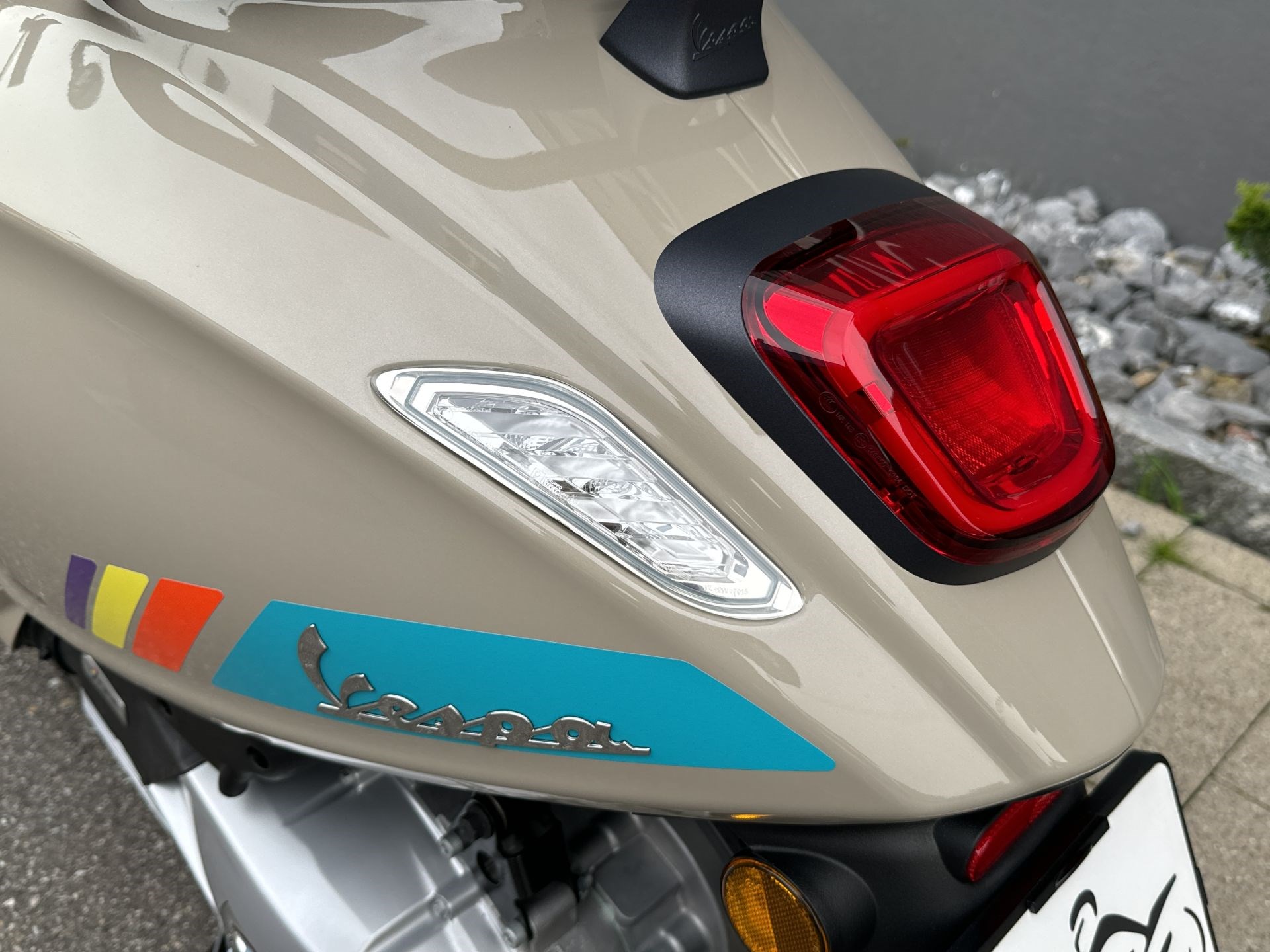 PIAGGIO Vespa Primavera 125 Sport ABS E5+-image-7