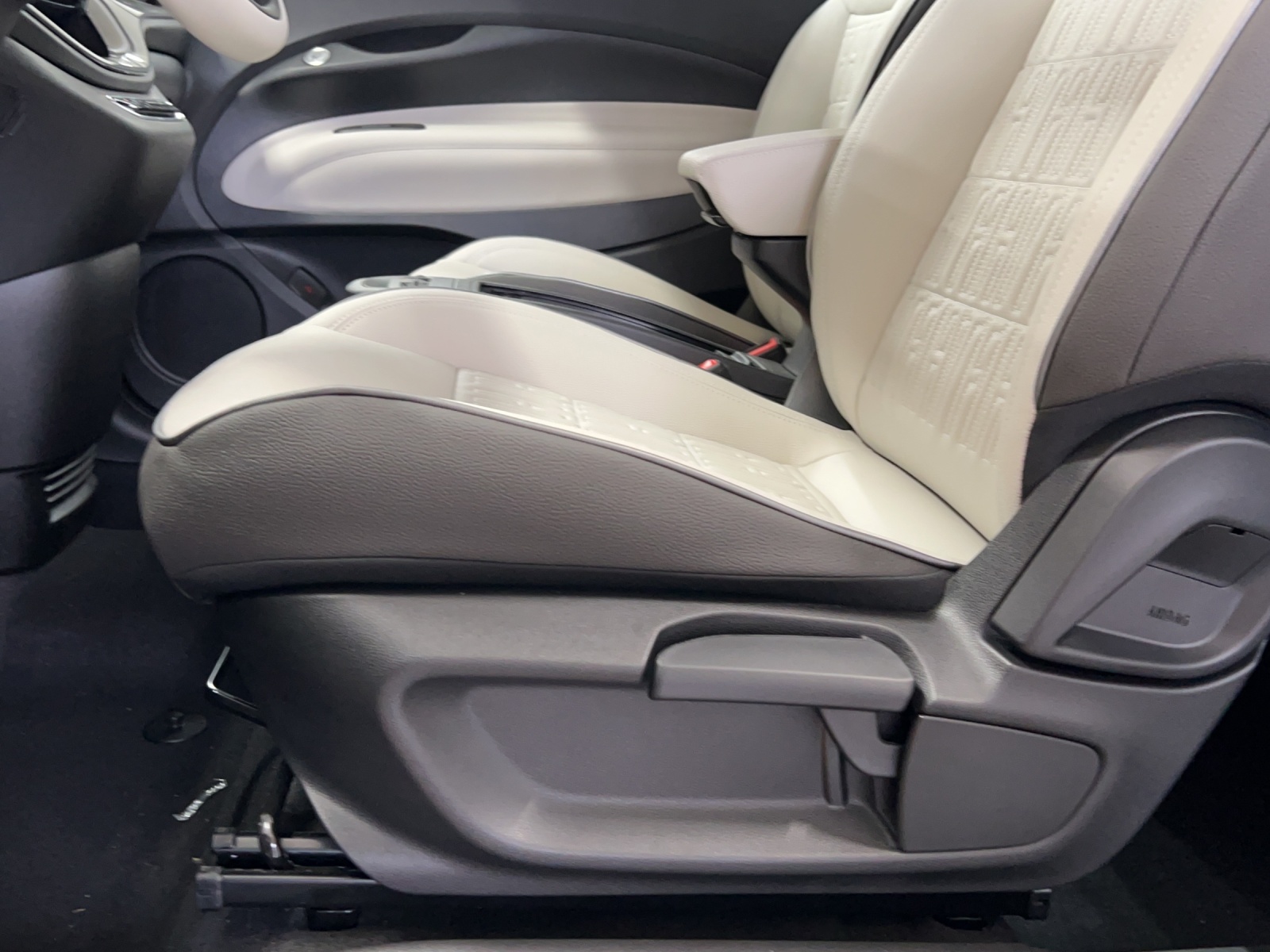 FIAT 500C e 87 kW La Prima Top-image-9