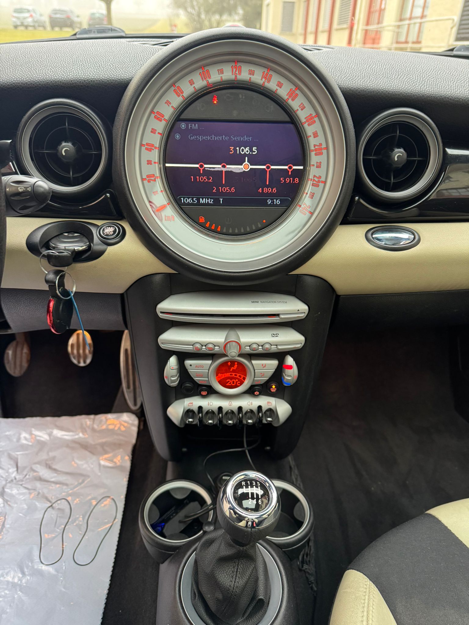 MINI Mini Cooper S-image-14