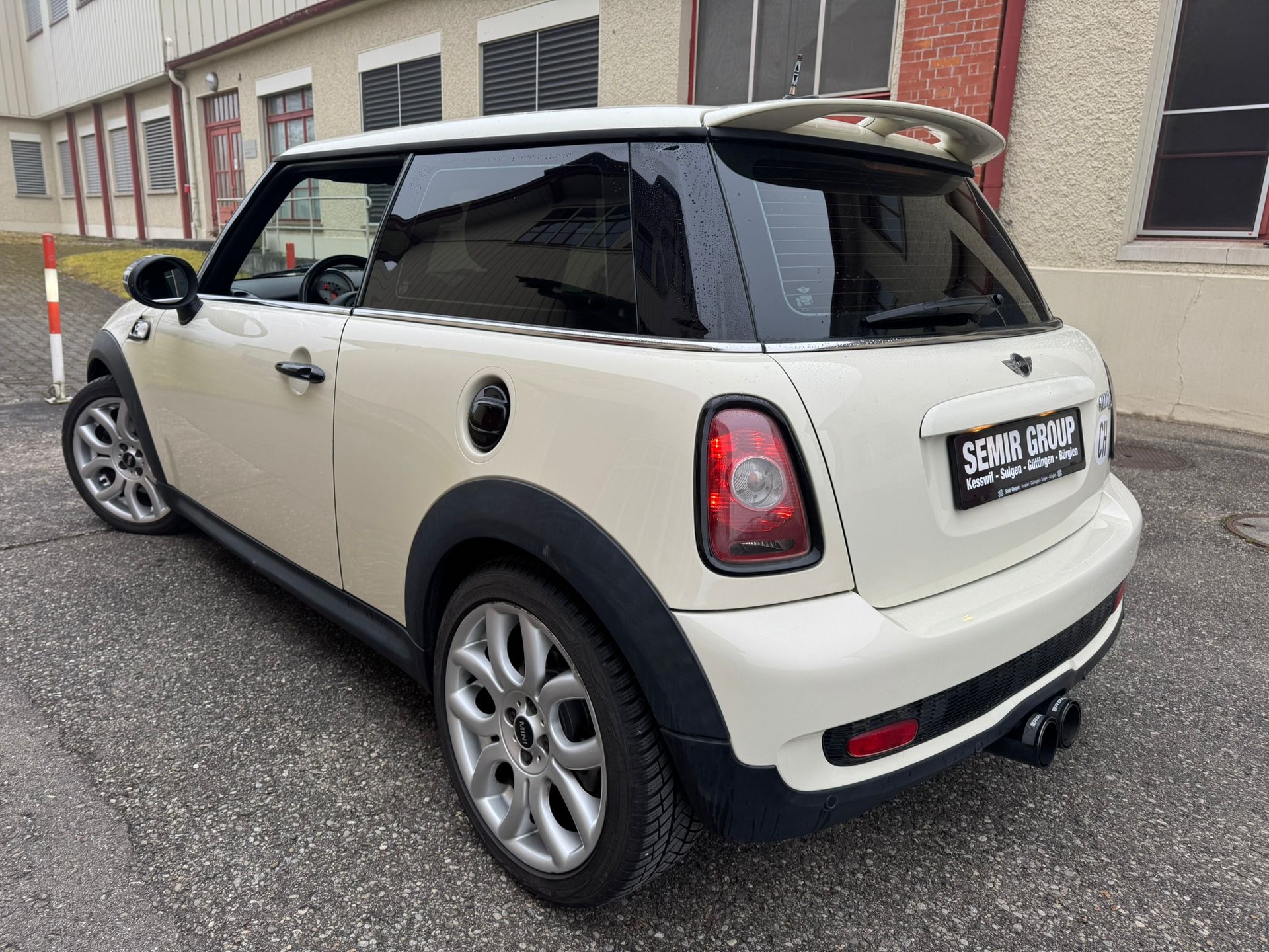 MINI Mini Cooper S-image-6