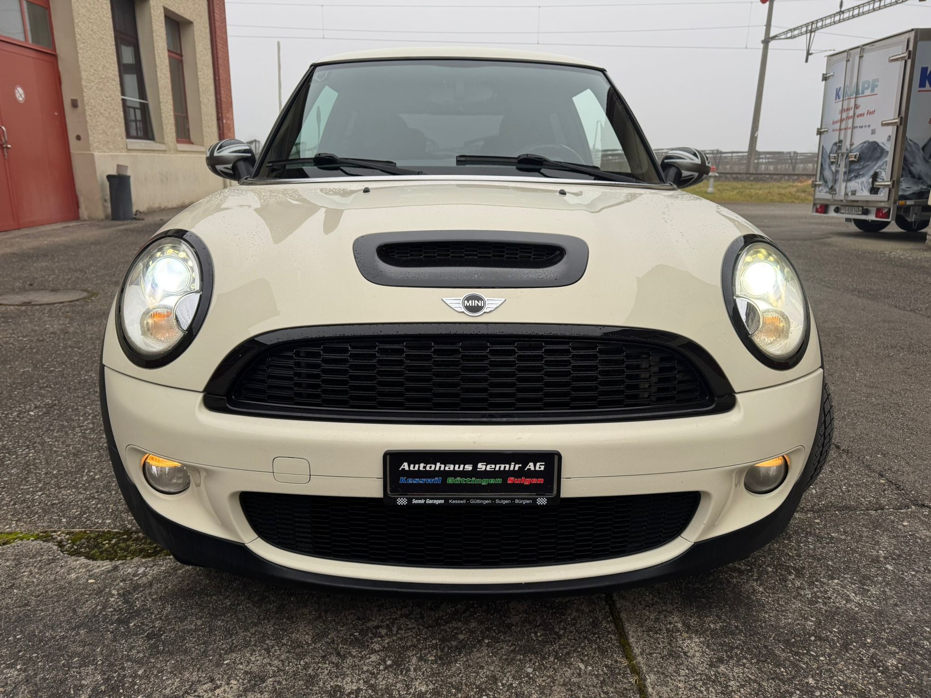 MINI Mini Cooper S-image-2