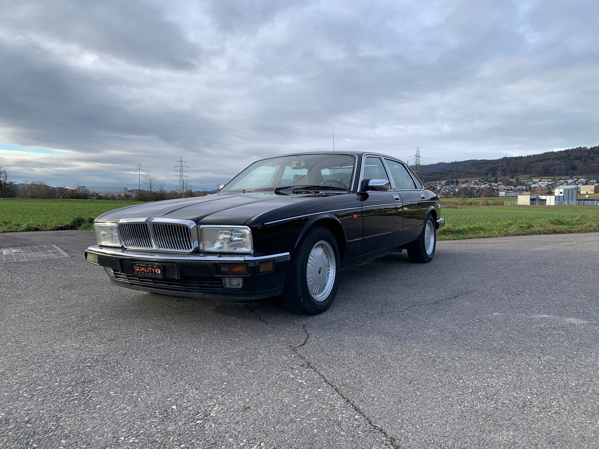 DAIMLER 6.0 Double Six