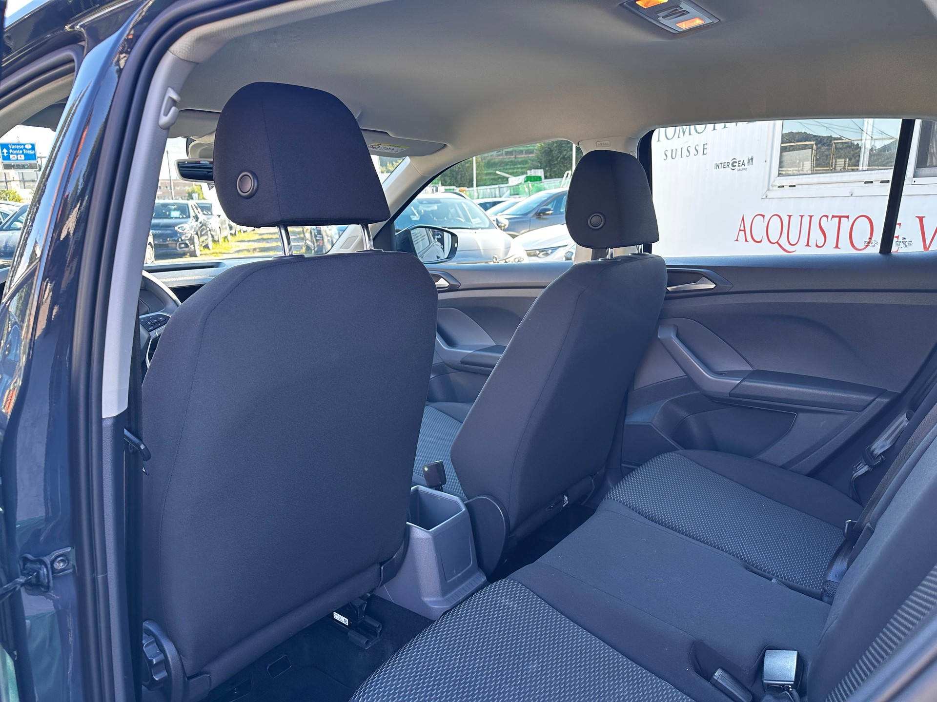 VW T-Cross 1.0 TSI Life-image-10
