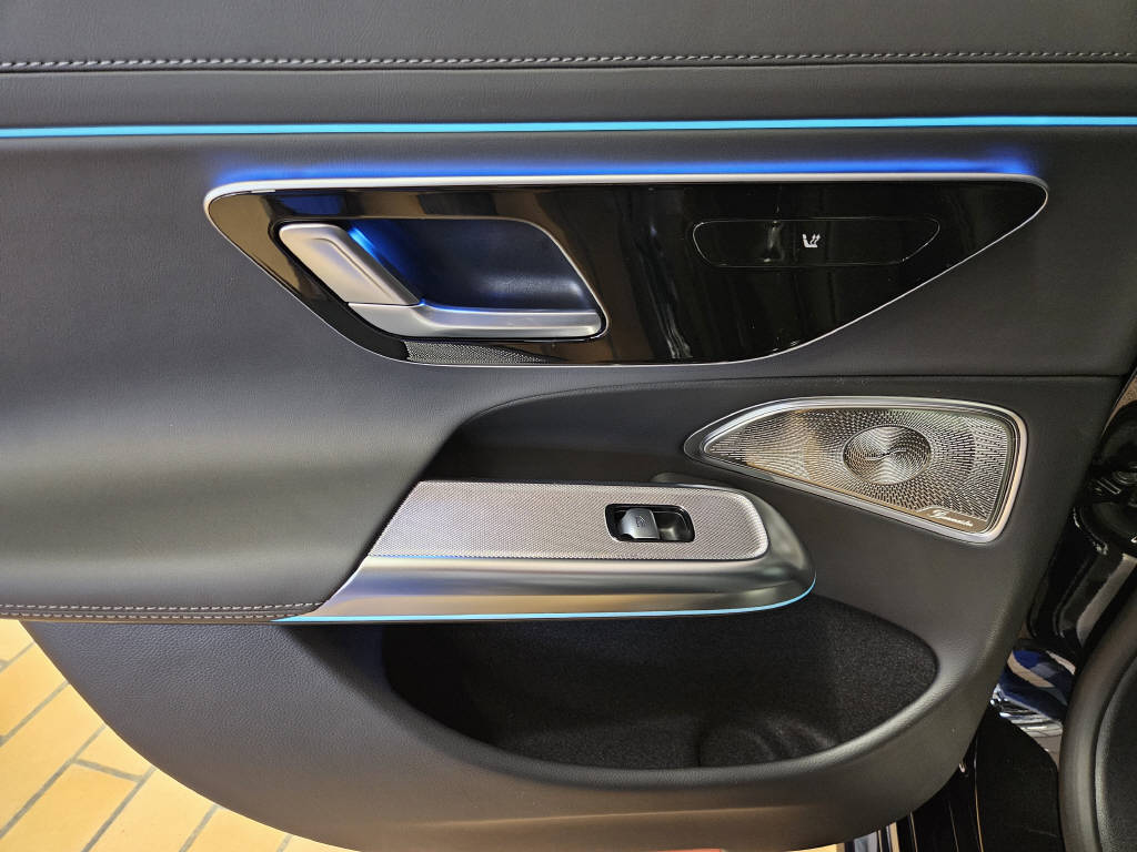 MERCEDES-BENZ E 53 AMG Hybrid 4Matic+ Kombi-image-13