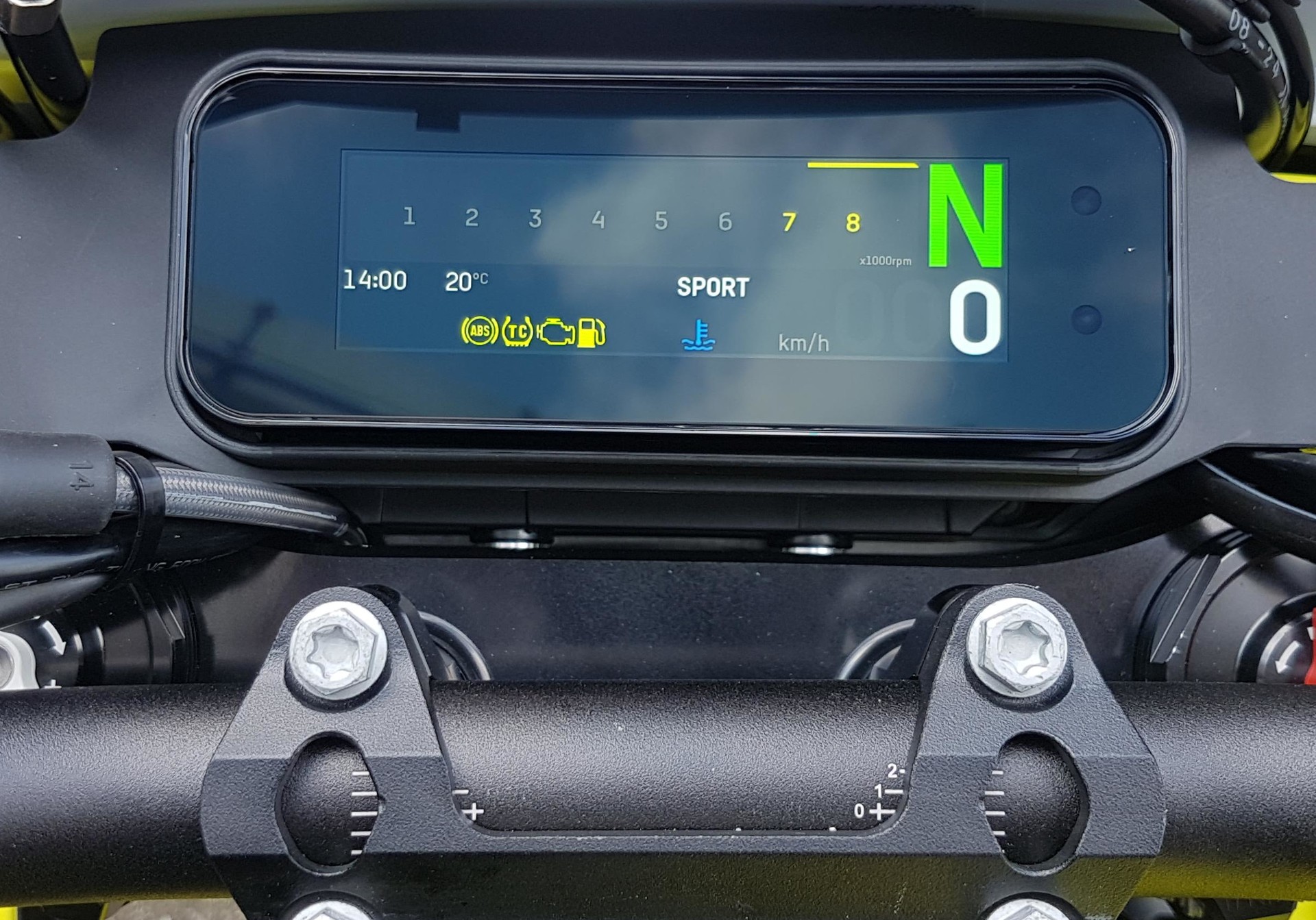 HUSQVARNA 701 Supermoto-image-4