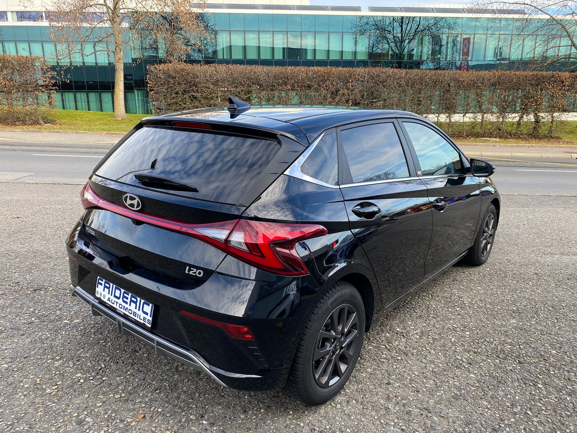 HYUNDAI i20 1.0 T-GDi Vertex DCT-showroom-element-3
