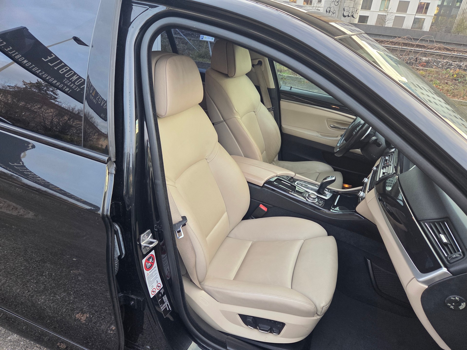 BMW 525d xDrive Steptronic-image-14