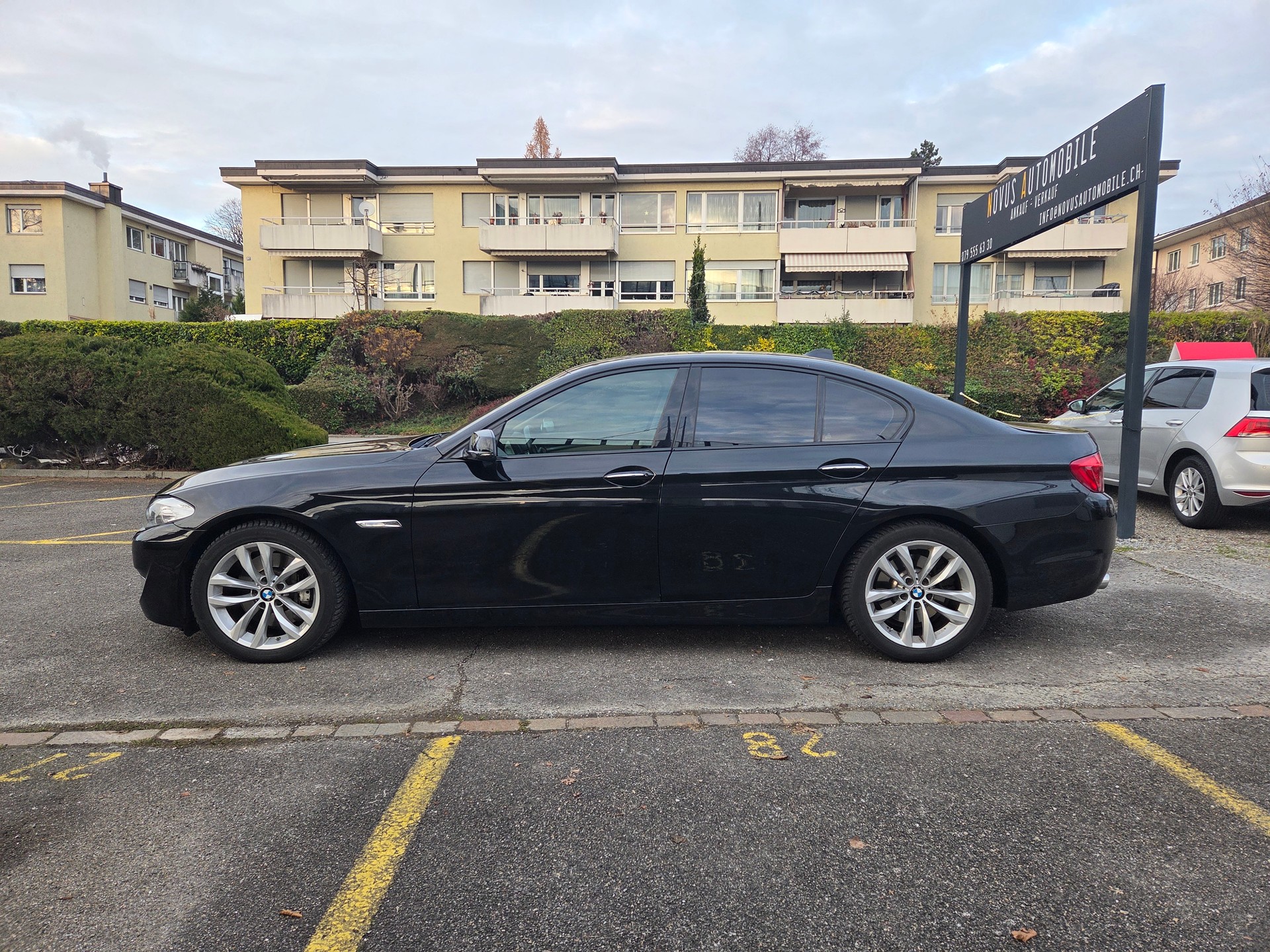 BMW 525d xDrive Steptronic-showroom-element-1