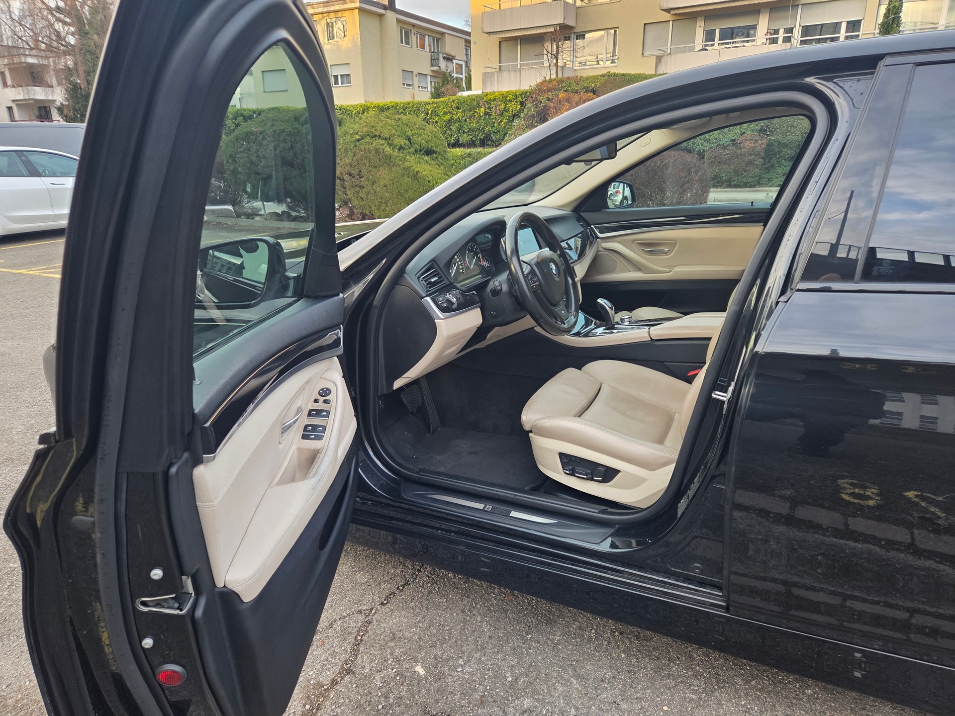 BMW 525d xDrive Steptronic-image-8