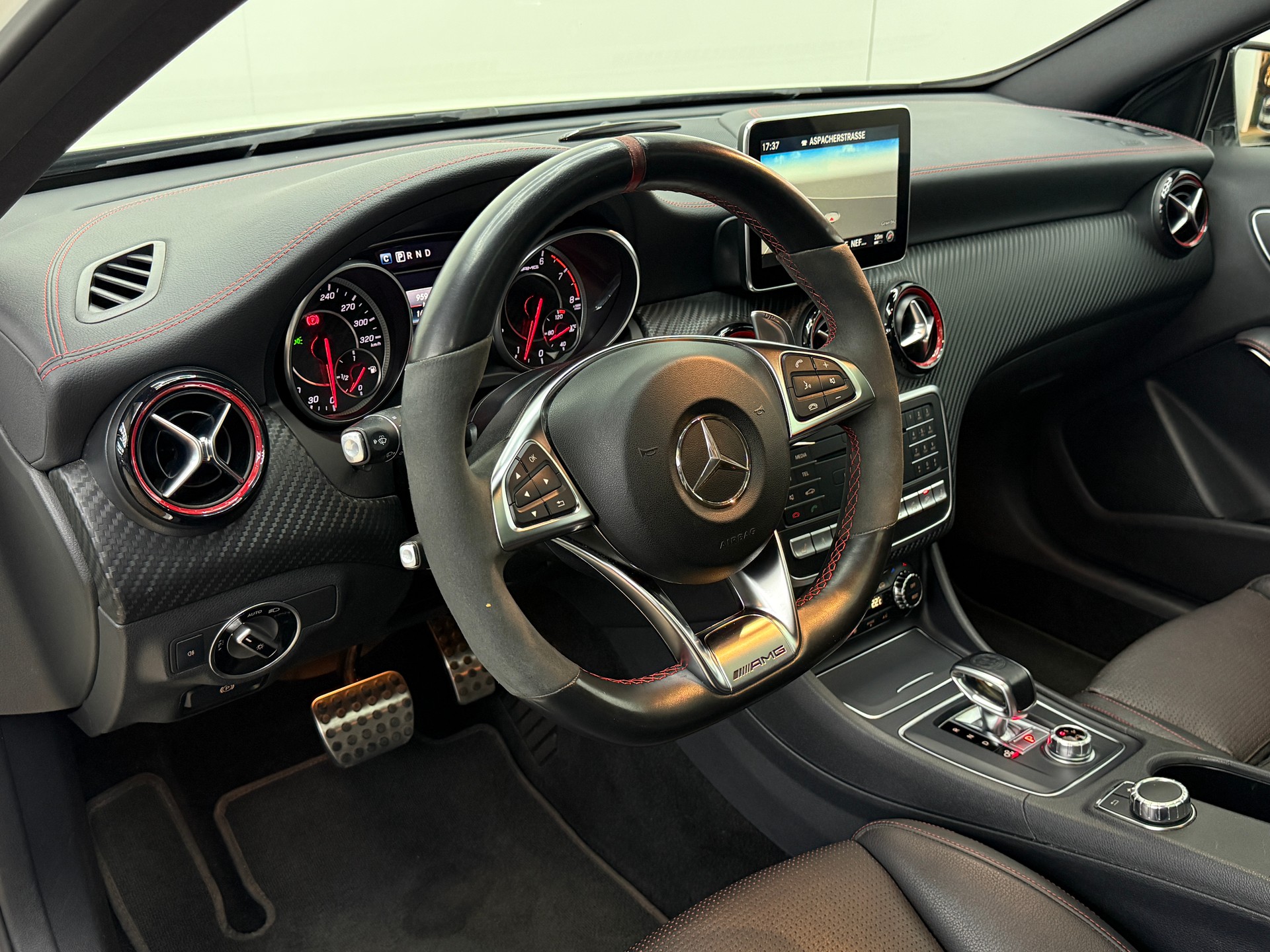 MERCEDES-BENZ A 45 AMG 4Matic Speedshift 7G-DCT-image-27