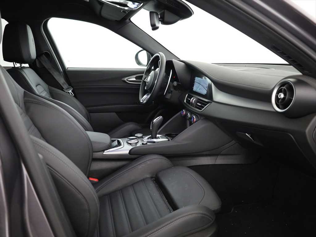 ALFA ROMEO Giulia 2.0 Veloce Q4 AT8-image-8