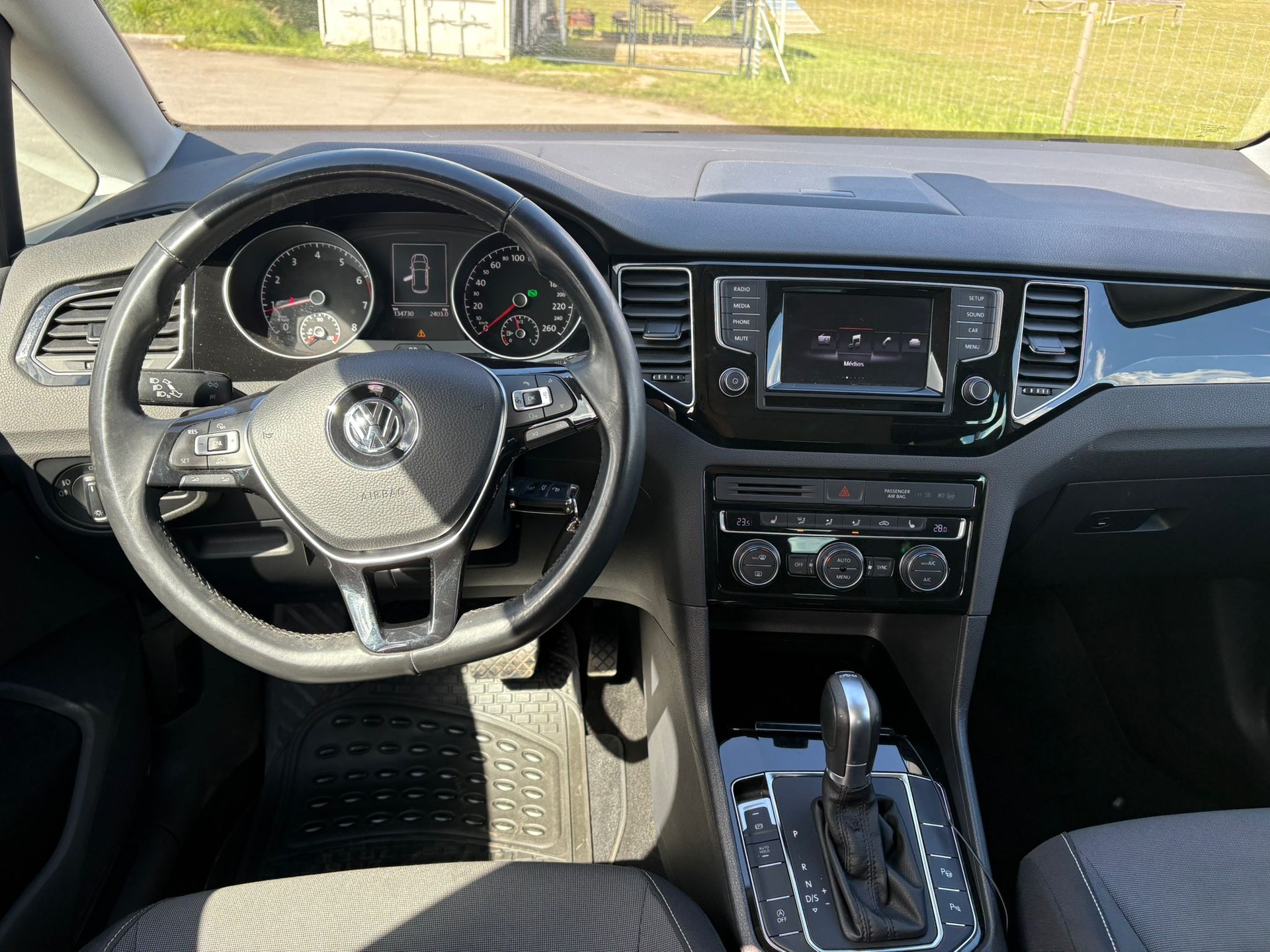 VW Golf Sportsvan 1.4 TSI Lounge DSG-image-10