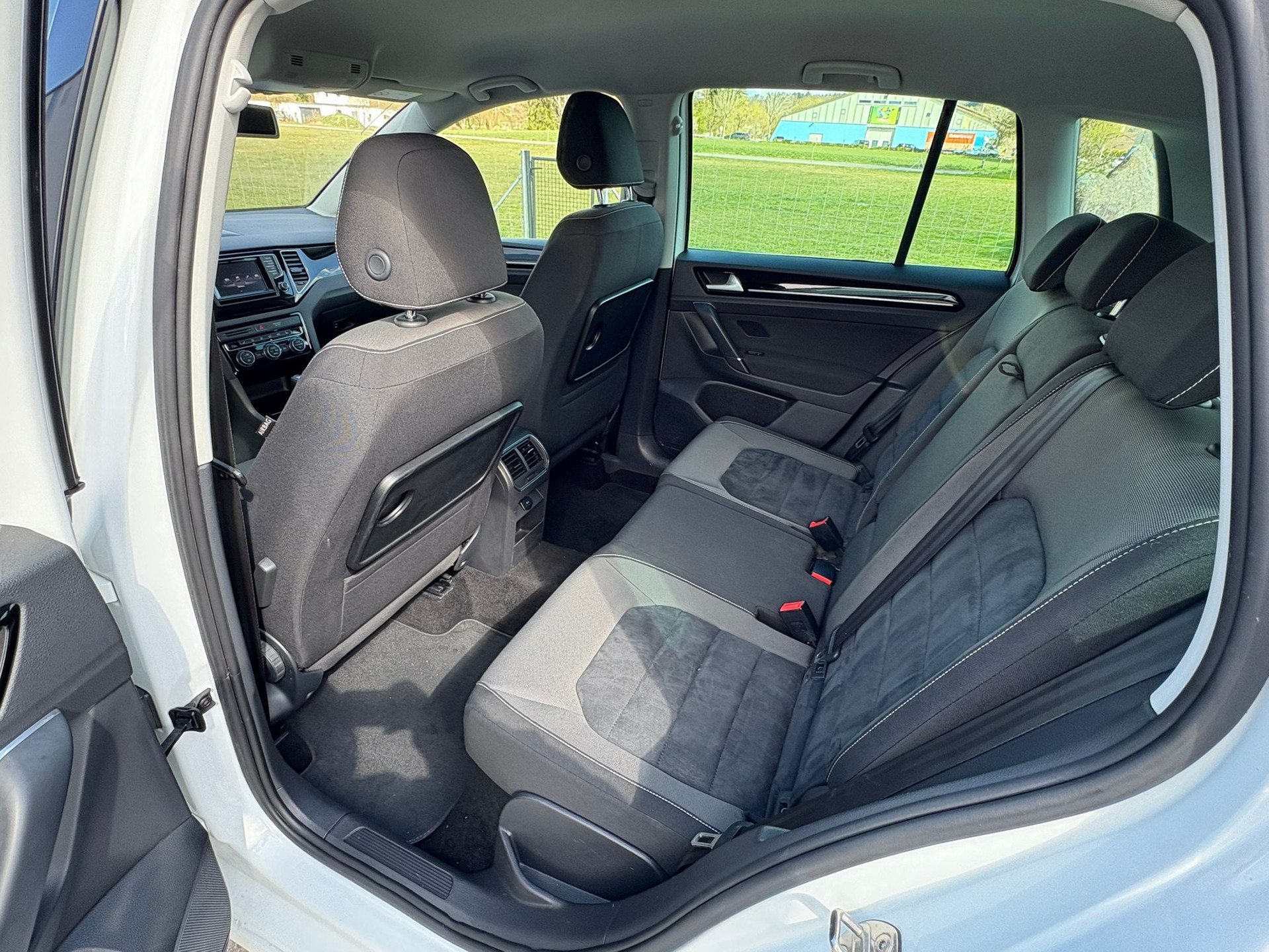 VW Golf Sportsvan 1.4 TSI Lounge DSG-image-5