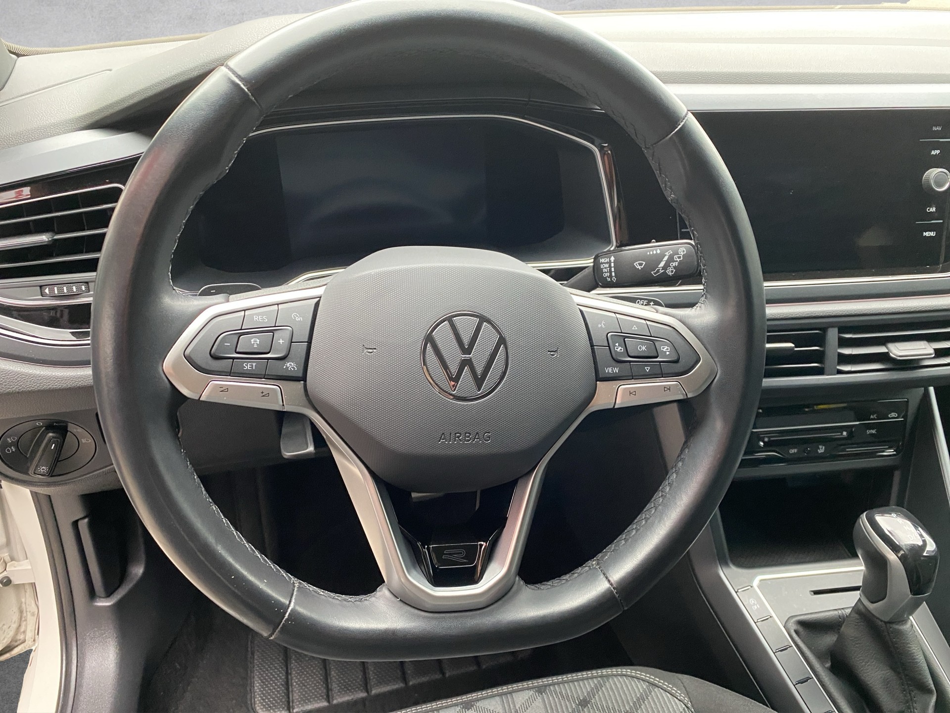 VW Polo 1.0 TSI R-Line DSG-image-13