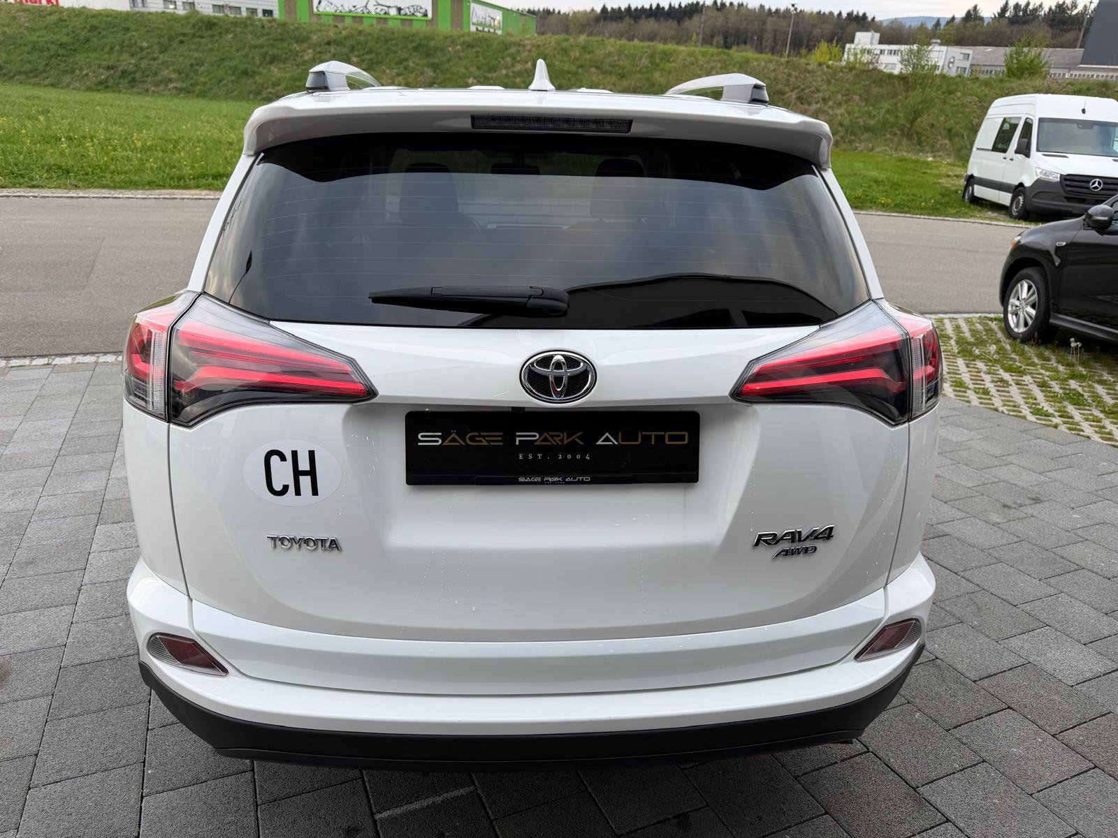TOYOTA RAV4 2.0i VMa Active-image-5