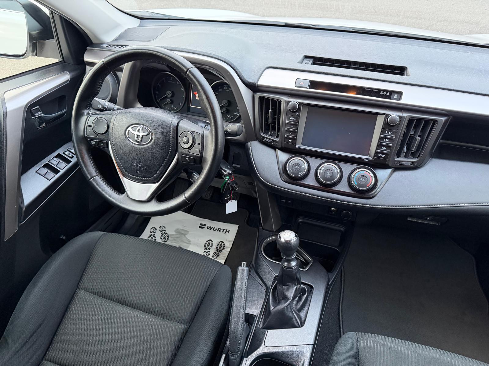 TOYOTA RAV4 2.0i VMa Active-image-11