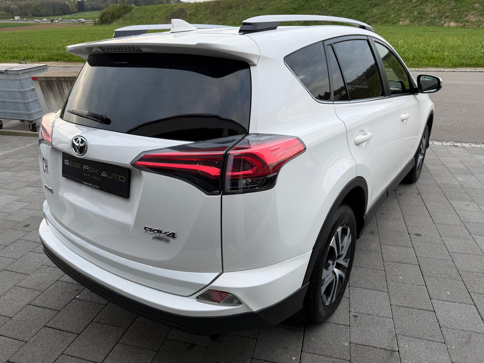 TOYOTA RAV4 2.0i VMa Active-image-6