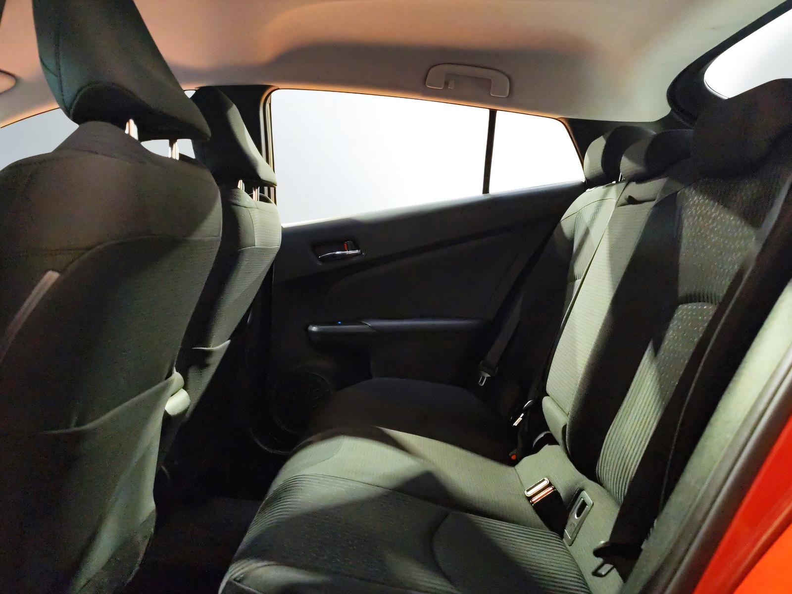 TOYOTA Prius 1.8 VVTi HSD Sol Premium-image-15