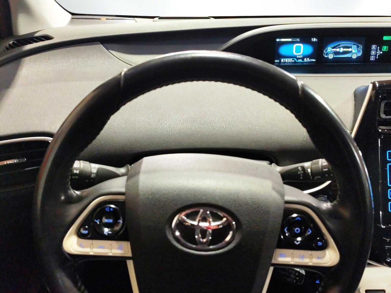 TOYOTA Prius 1.8 VVTi HSD Sol Premium-image-11