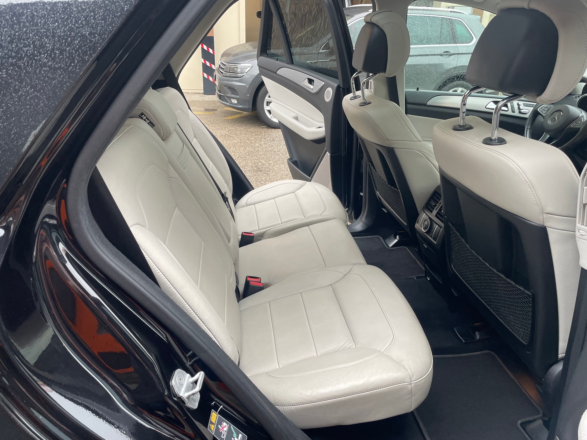 MERCEDES-BENZ GLE 350 d Executive 4Matic 9G-Tronic-image-12