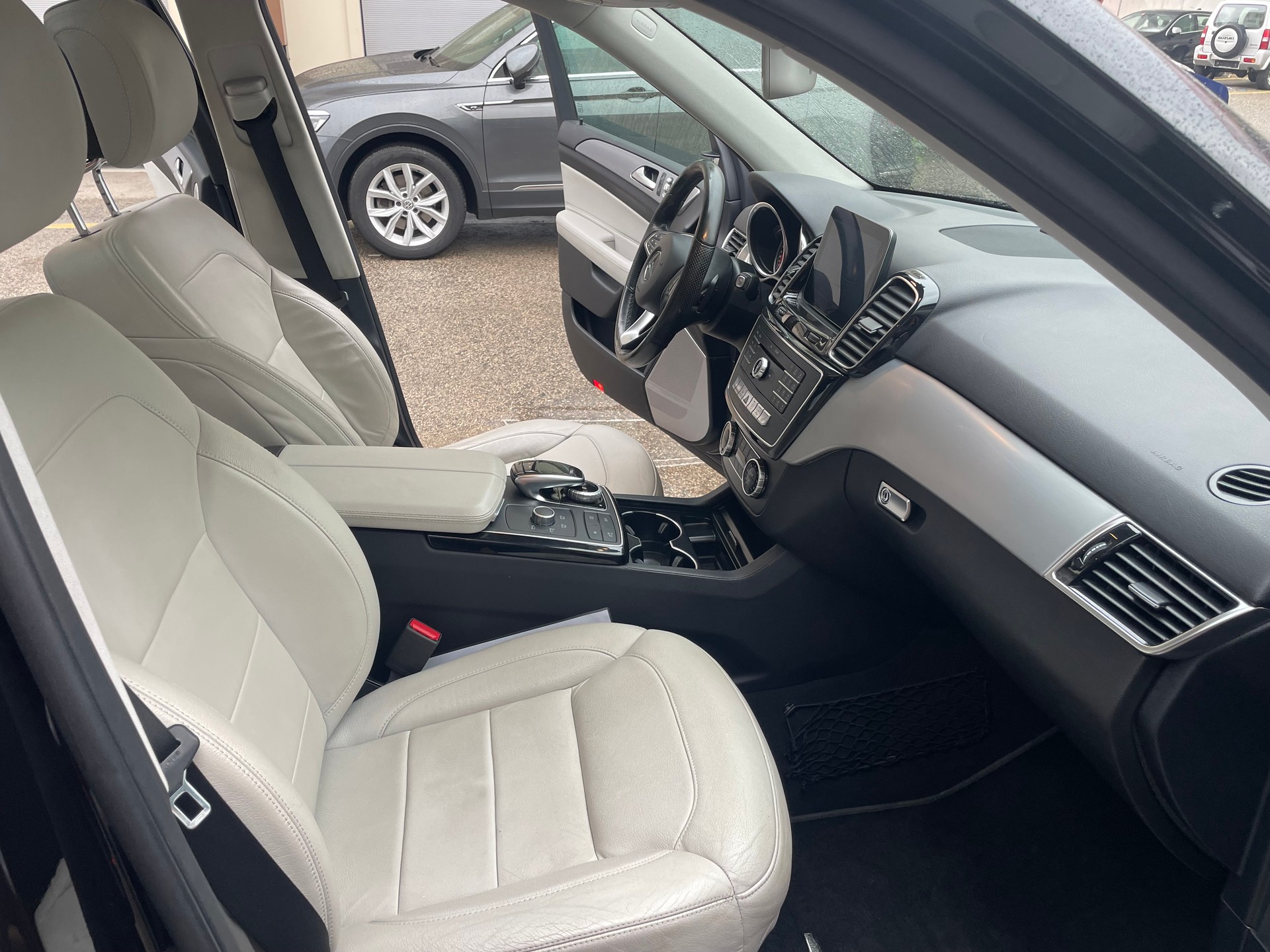 MERCEDES-BENZ GLE 350 d Executive 4Matic 9G-Tronic-image-10