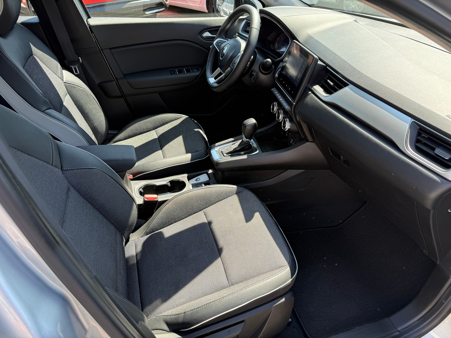 RENAULT Captur 1.3 TCe EDC Intens EDC-image-8