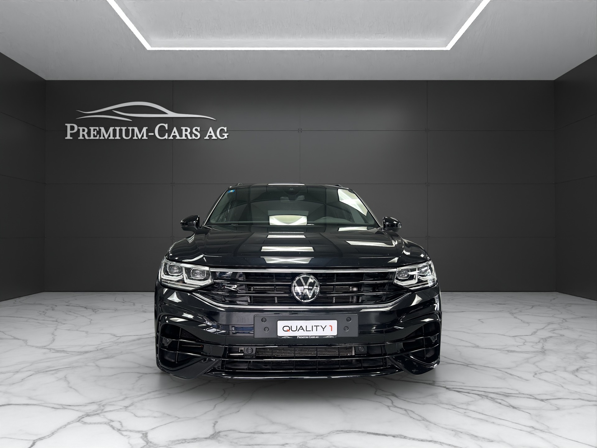 VW Tiguan 2.0TSI R 4Motion DSG-image-3