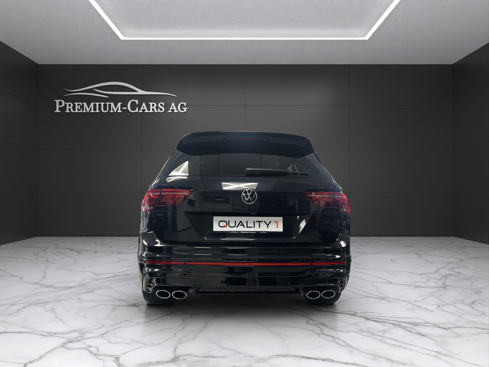 VW Tiguan 2.0TSI R 4Motion DSG-image-4