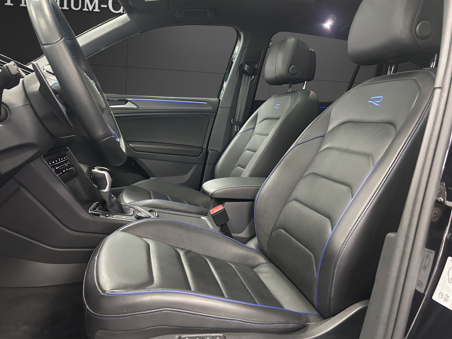 VW Tiguan 2.0TSI R 4Motion DSG-image-5