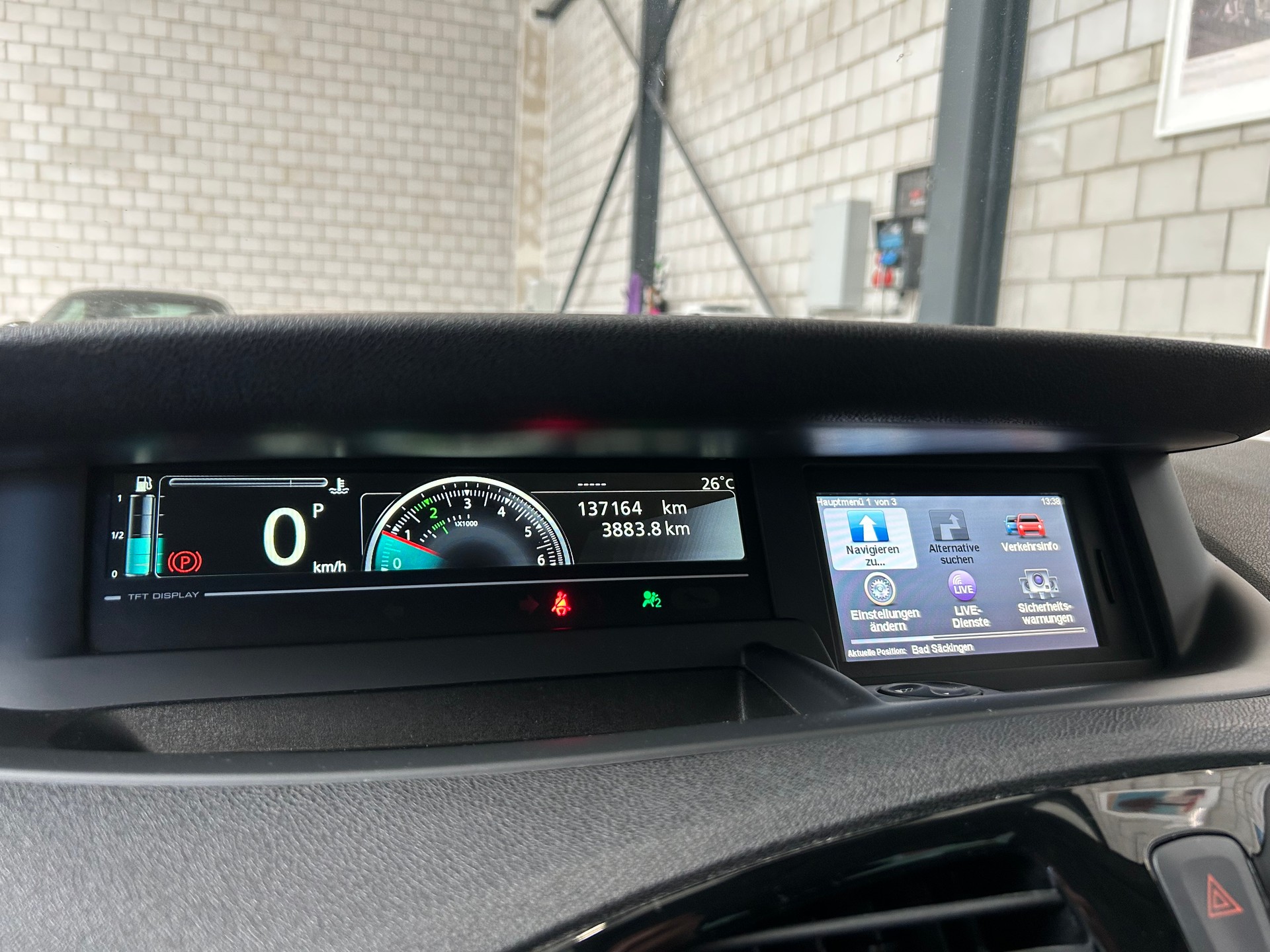 RENAULT Grand Scénic 1.5 dCi Swiss Edition EDC-image-9