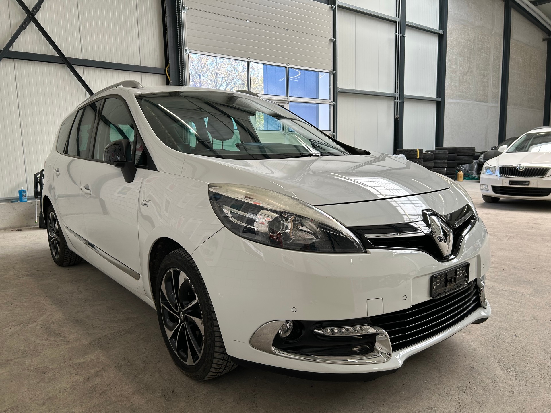 RENAULT Grand Scénic 1.5 dCi Swiss Edition EDC-image-4